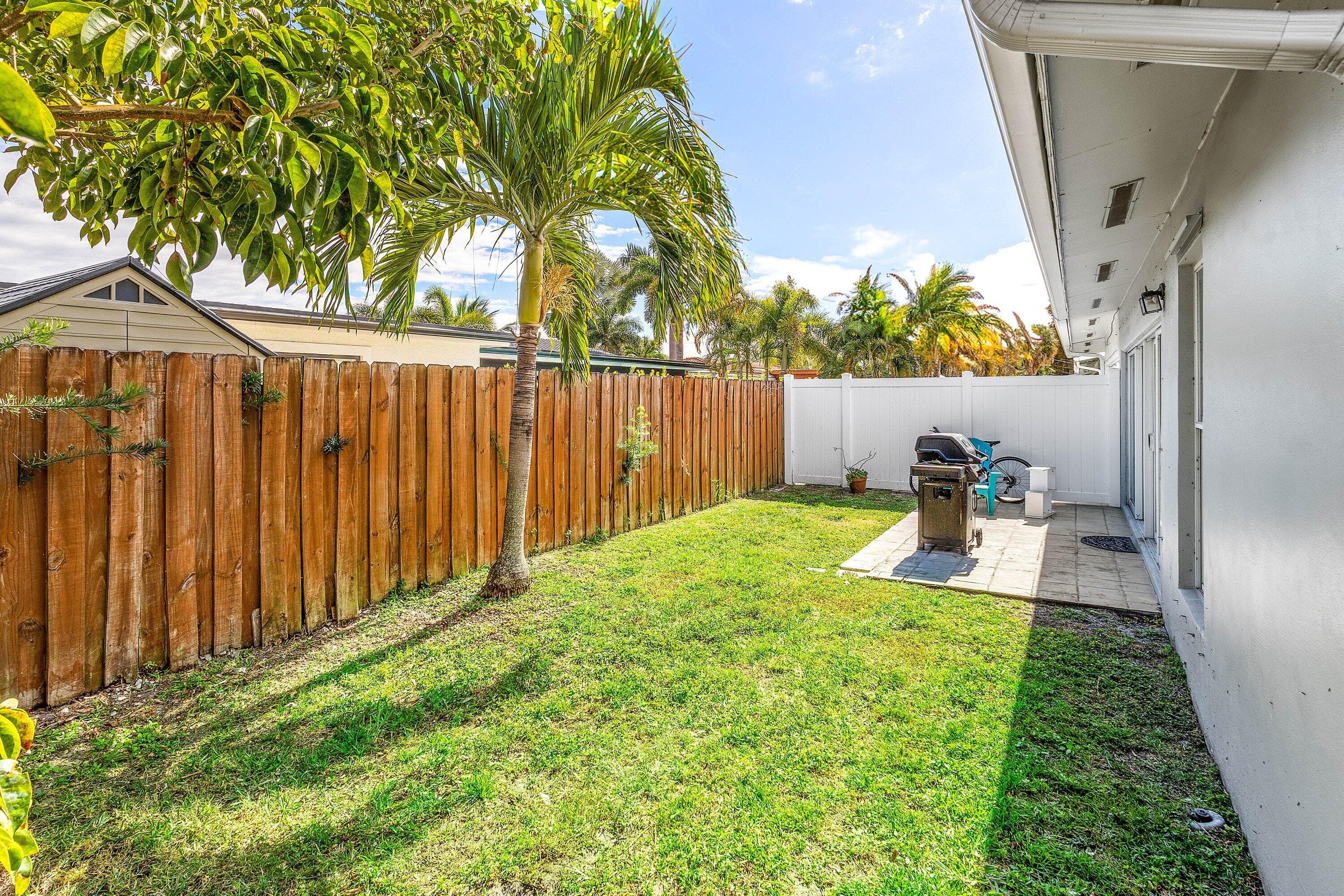 708-710 NE 23rd Avenue, Pompano Beach, FL 33062 — photo 20 of 43