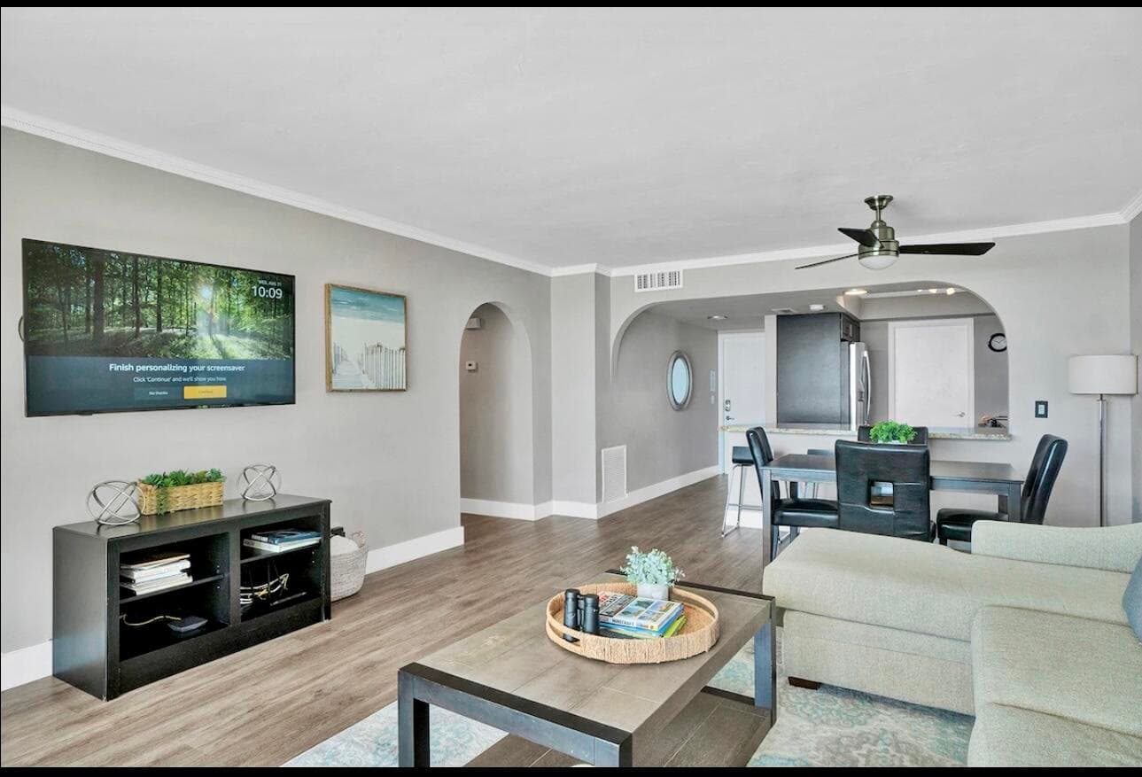 300 Croton Avenue 102, Lantana, FL 33462 — photo 2 of 24