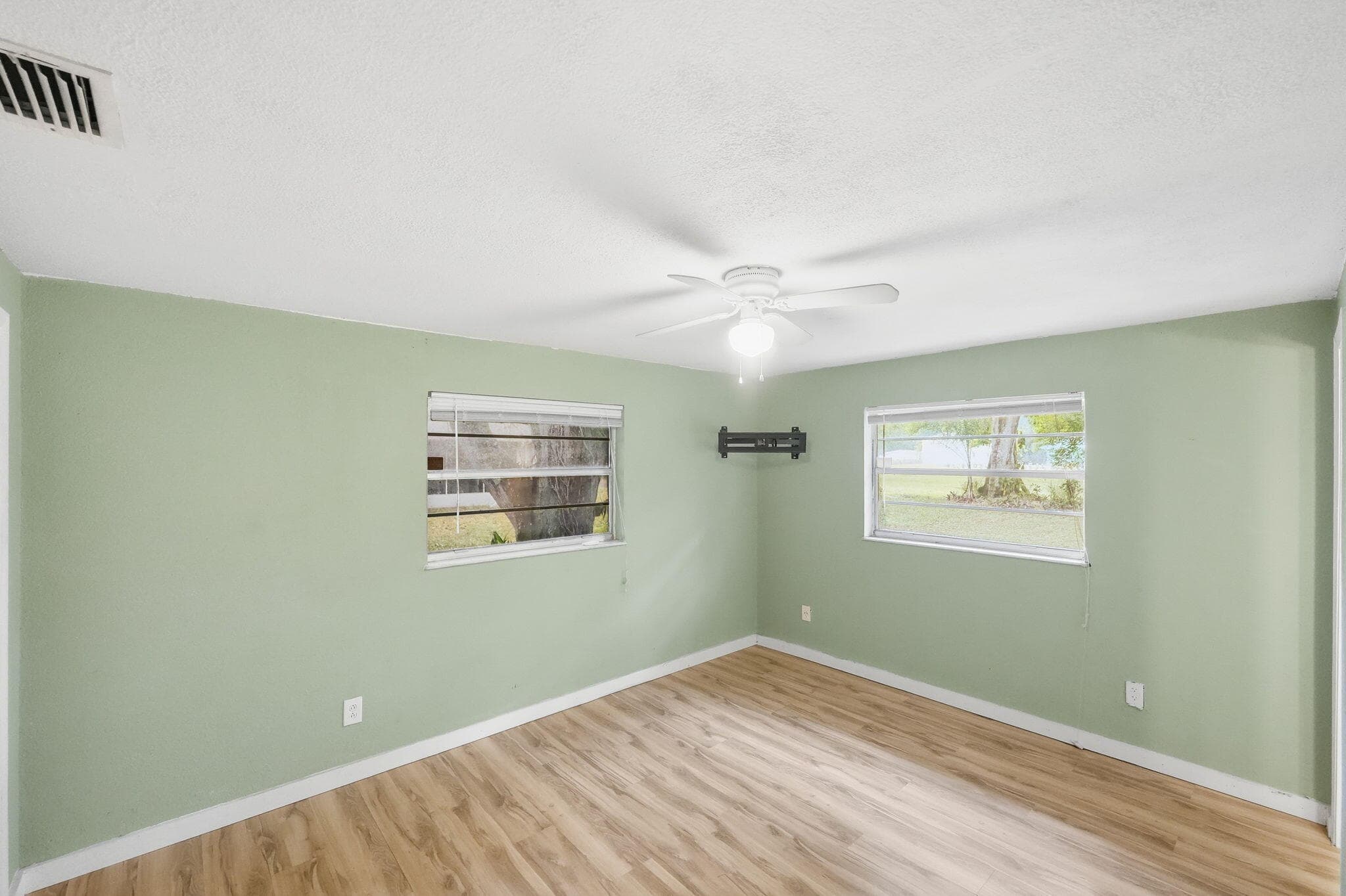 601 Russ Road, Fort Pierce, FL 34982 — photo 14 of 29