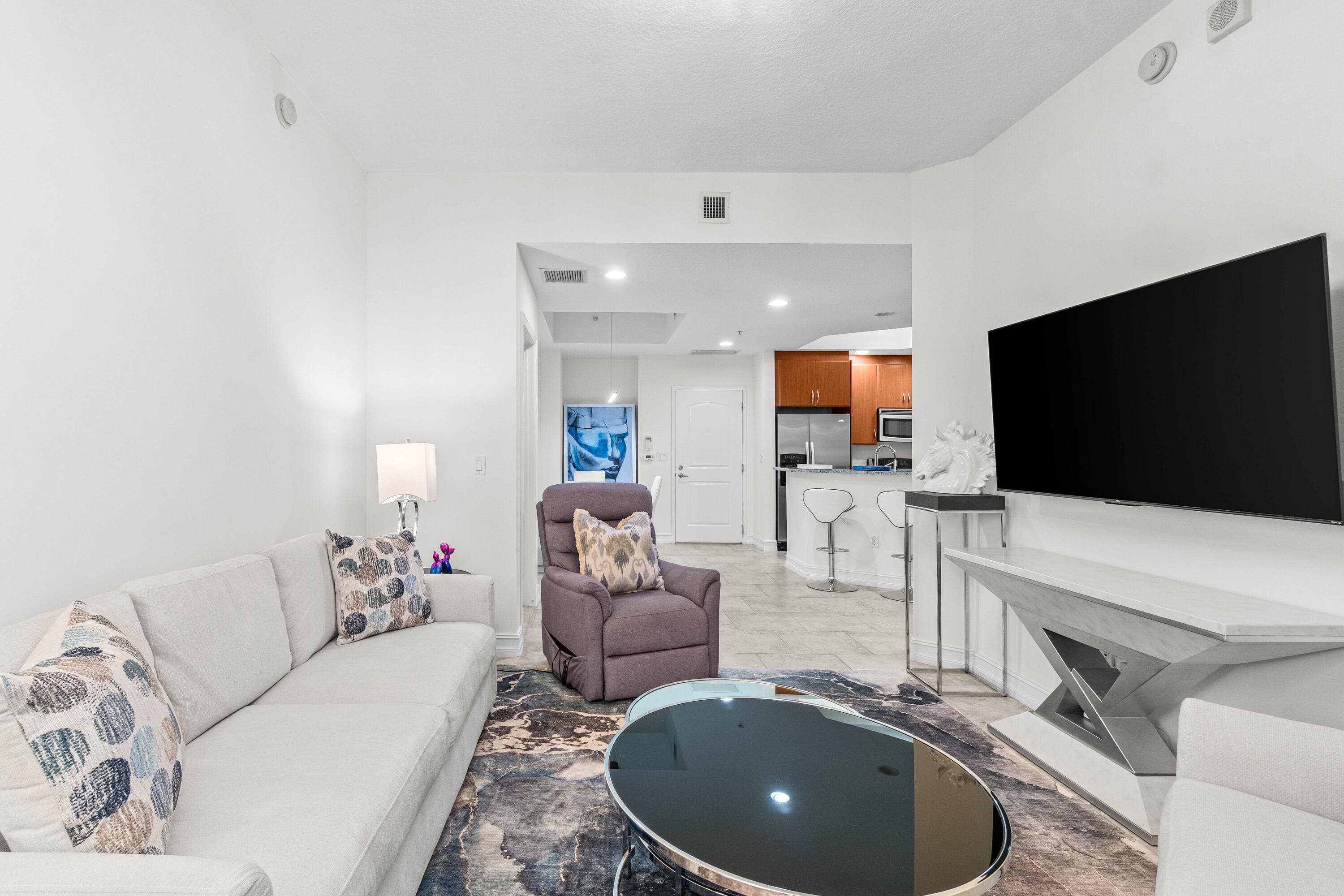 701 S Olive Avenue 807, West Palm Beach, FL 33401 — photo 6 of 49