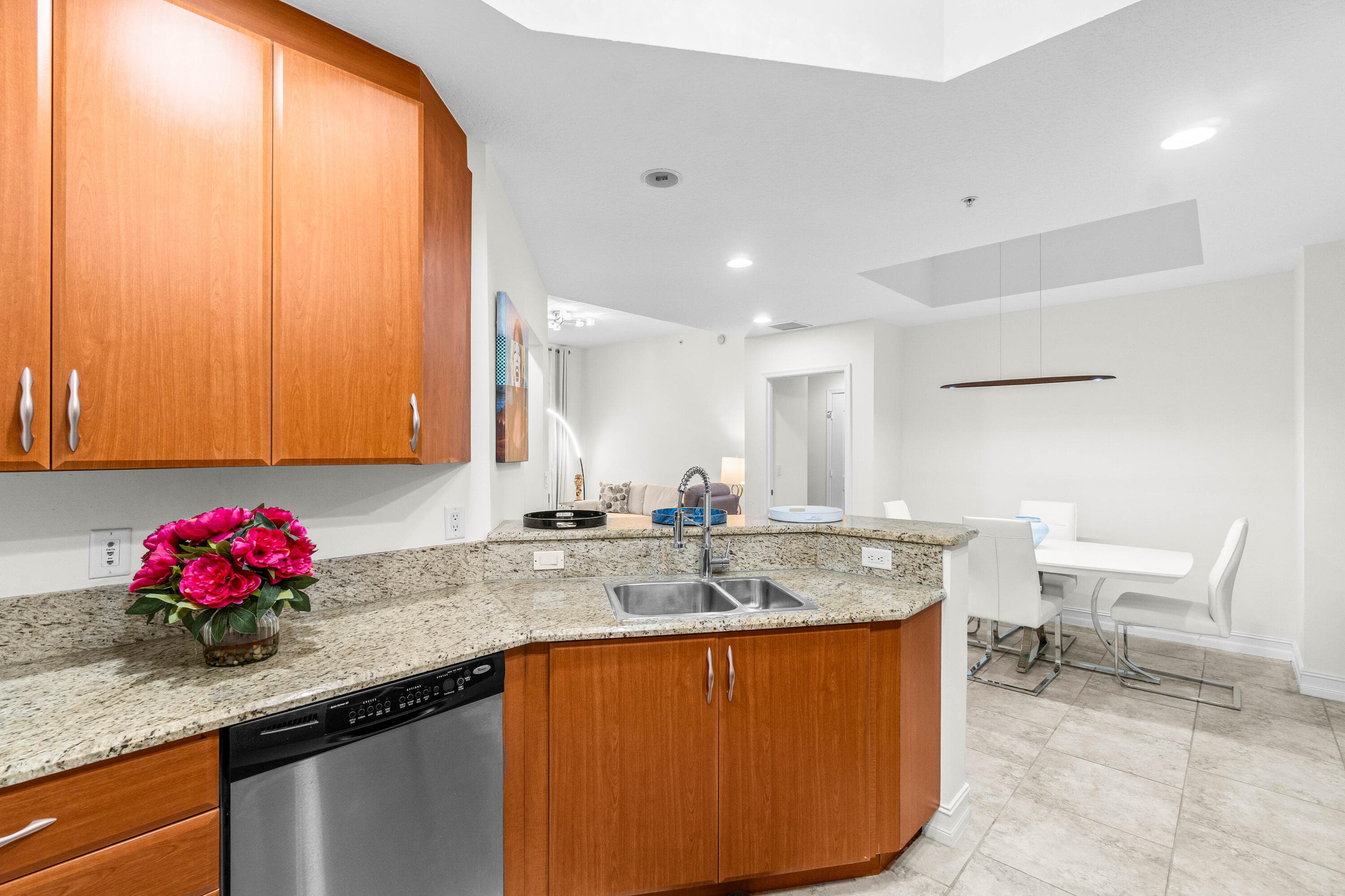 701 S Olive Avenue 807, West Palm Beach, FL 33401 — photo 8 of 49