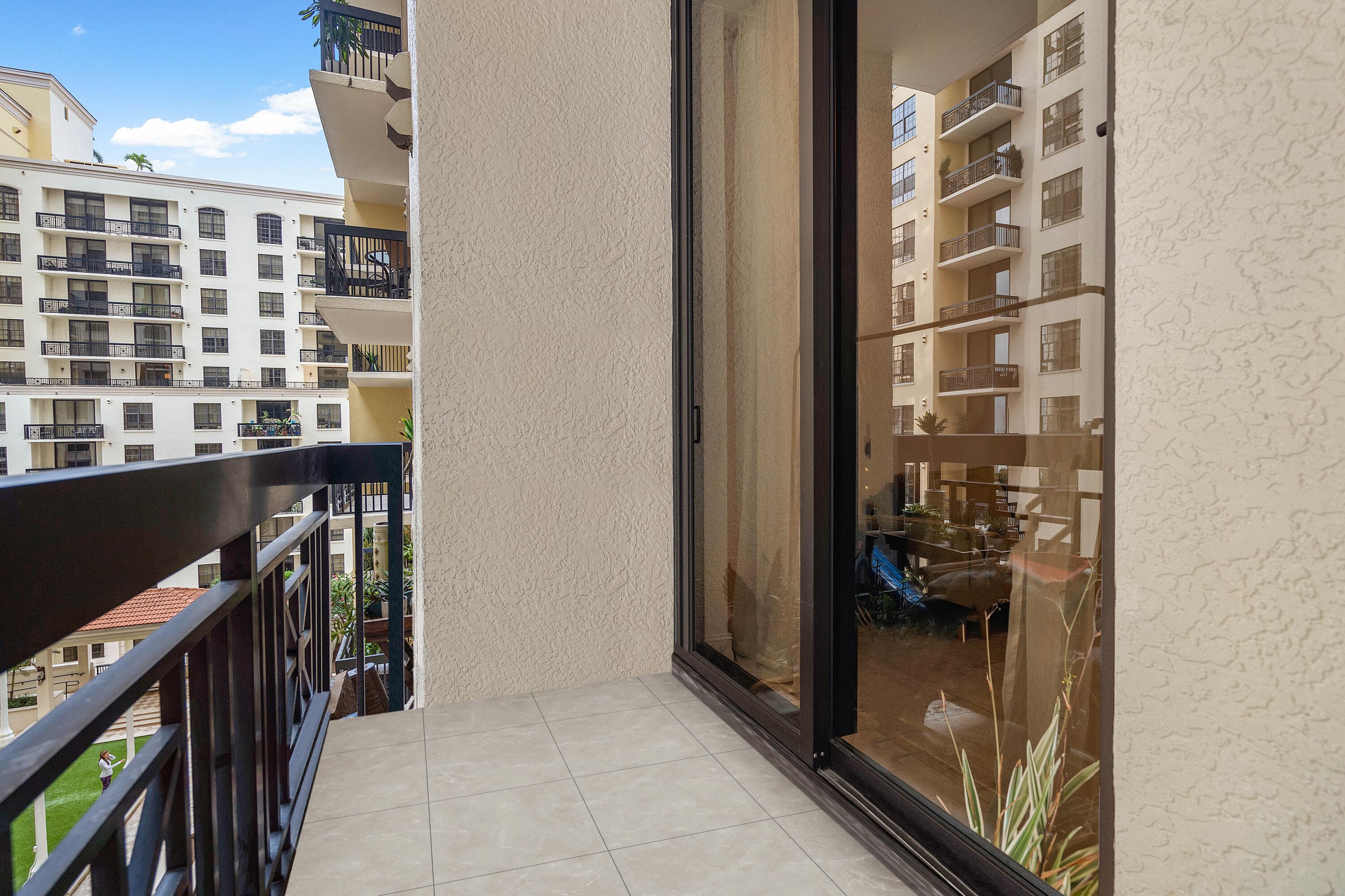 701 S Olive Avenue 807, West Palm Beach, FL 33401 — photo 19 of 49