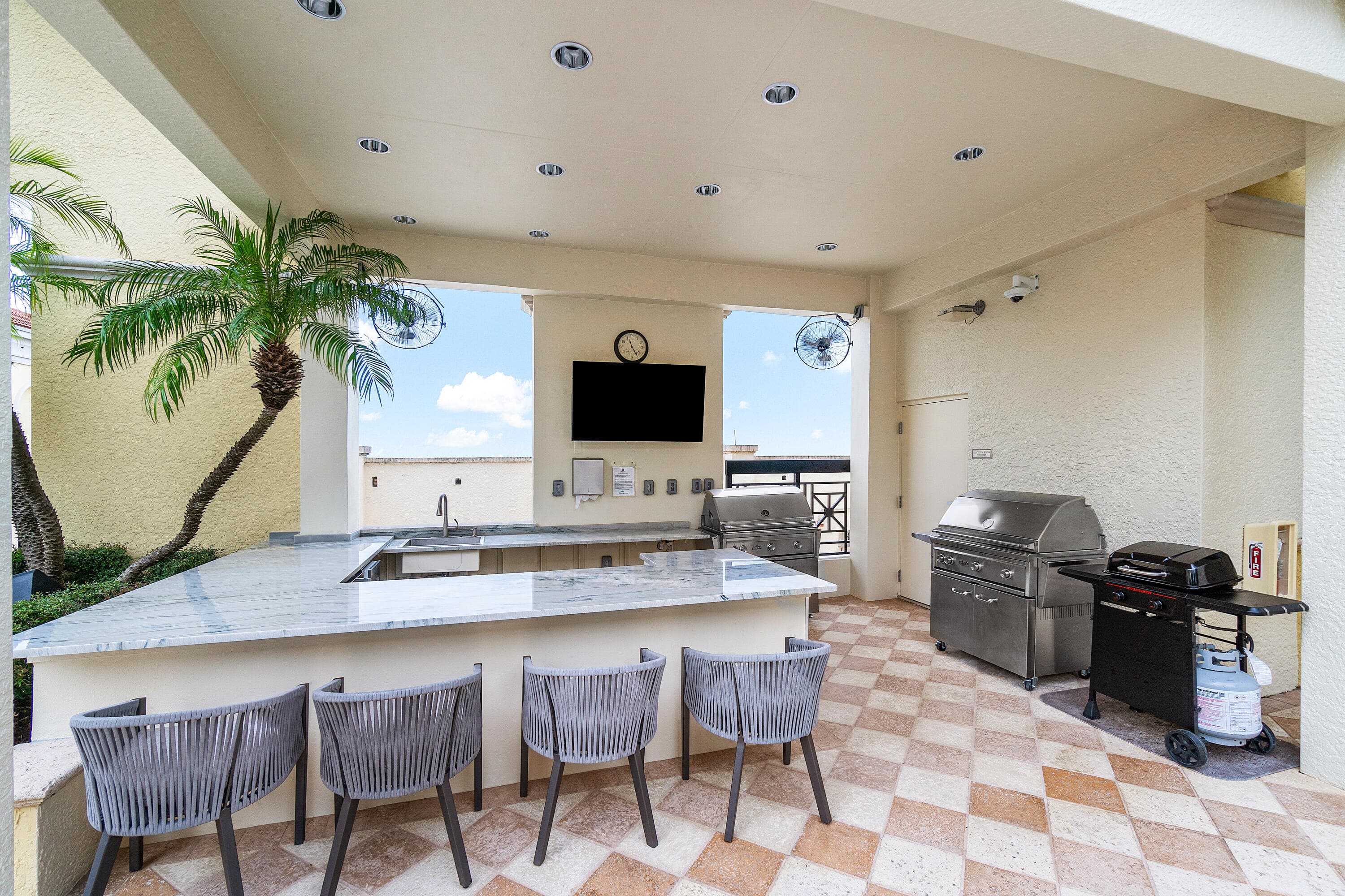 701 S Olive Avenue 807, West Palm Beach, FL 33401 — photo 27 of 49