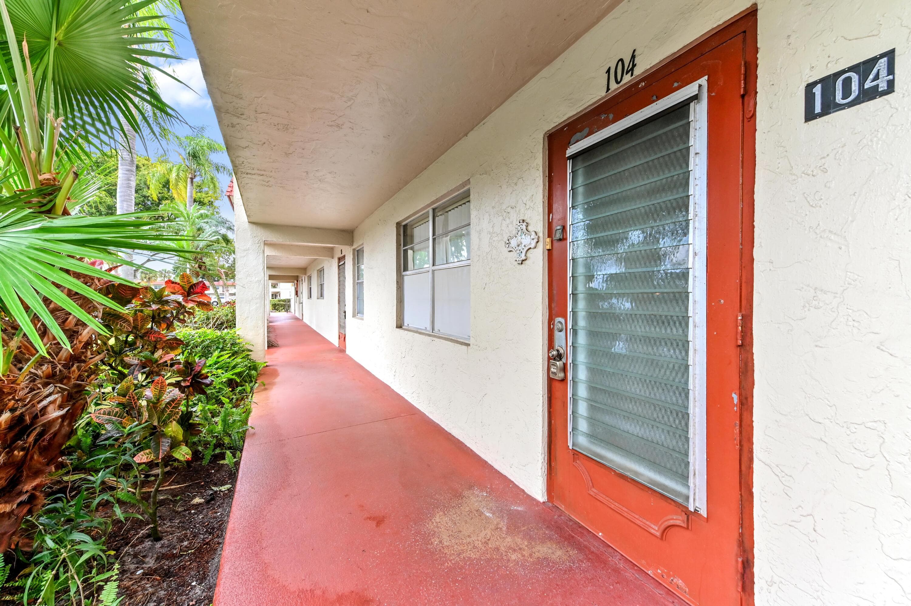 6 Abbey Lane 104, Delray Beach, FL 33446 — photo 2 of 40