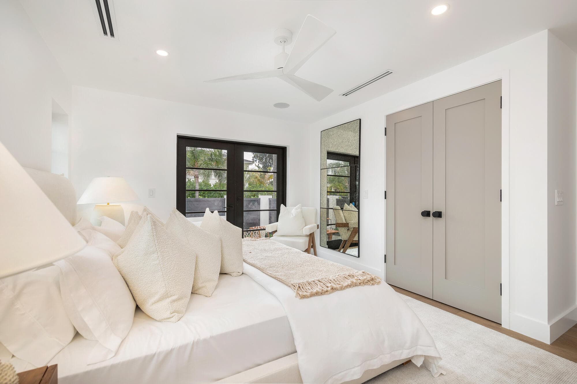 263 Alhambra Place, West Palm Beach, FL 33405 — photo 19 of 32