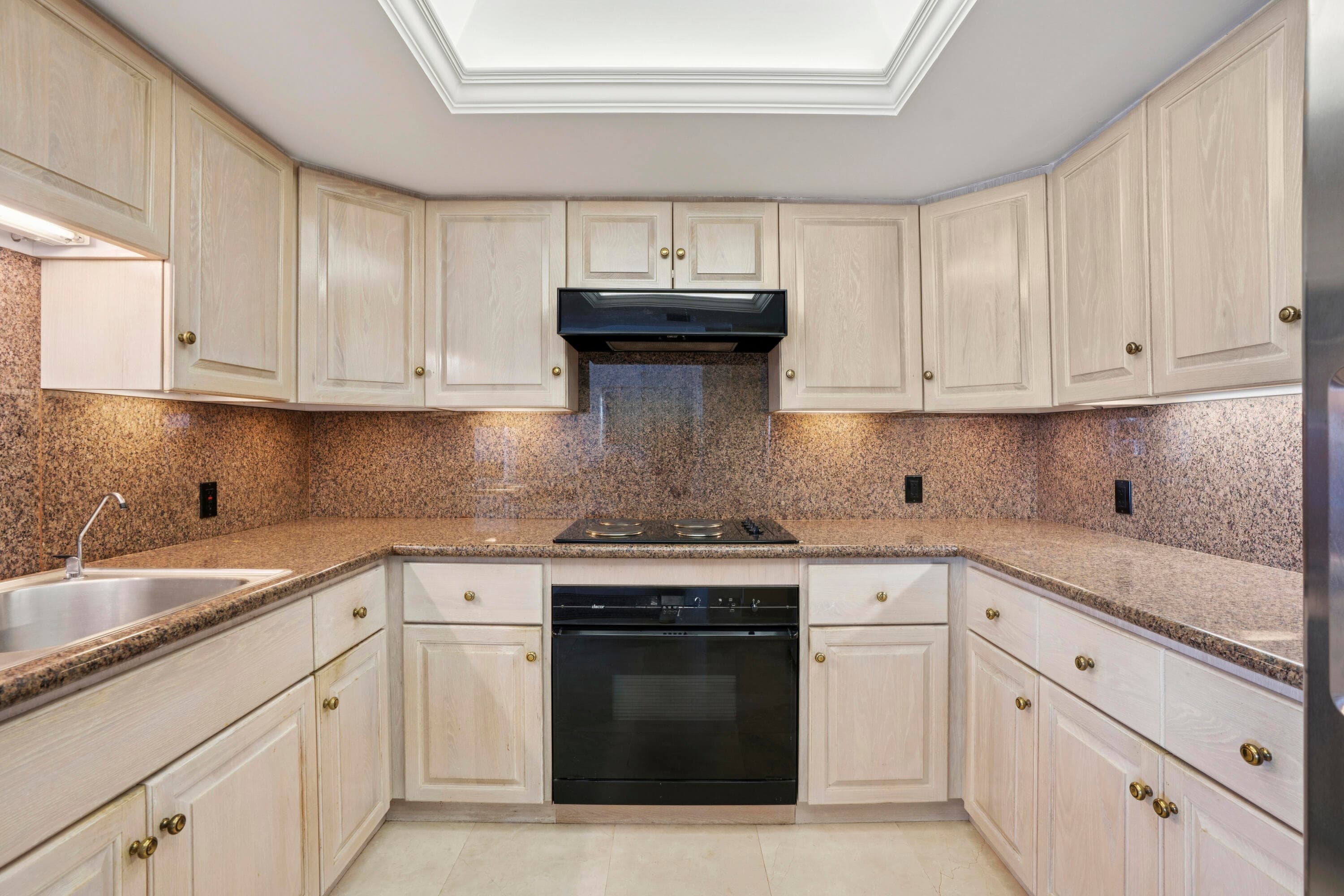 100 Worth Avenue 310, Palm Beach, FL 33480 — photo 13 of 38