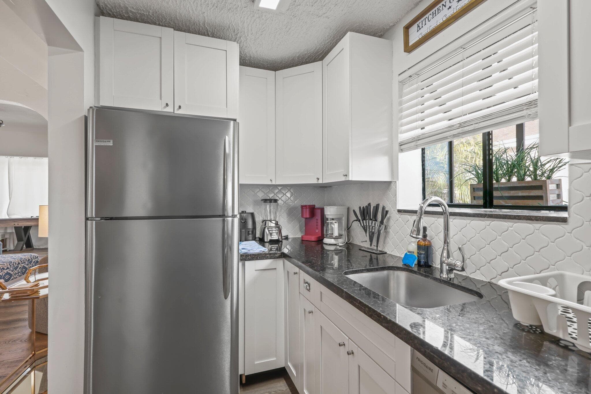 812 S N Street, Lake Worth Beach, FL 33460 — photo 16 of 81