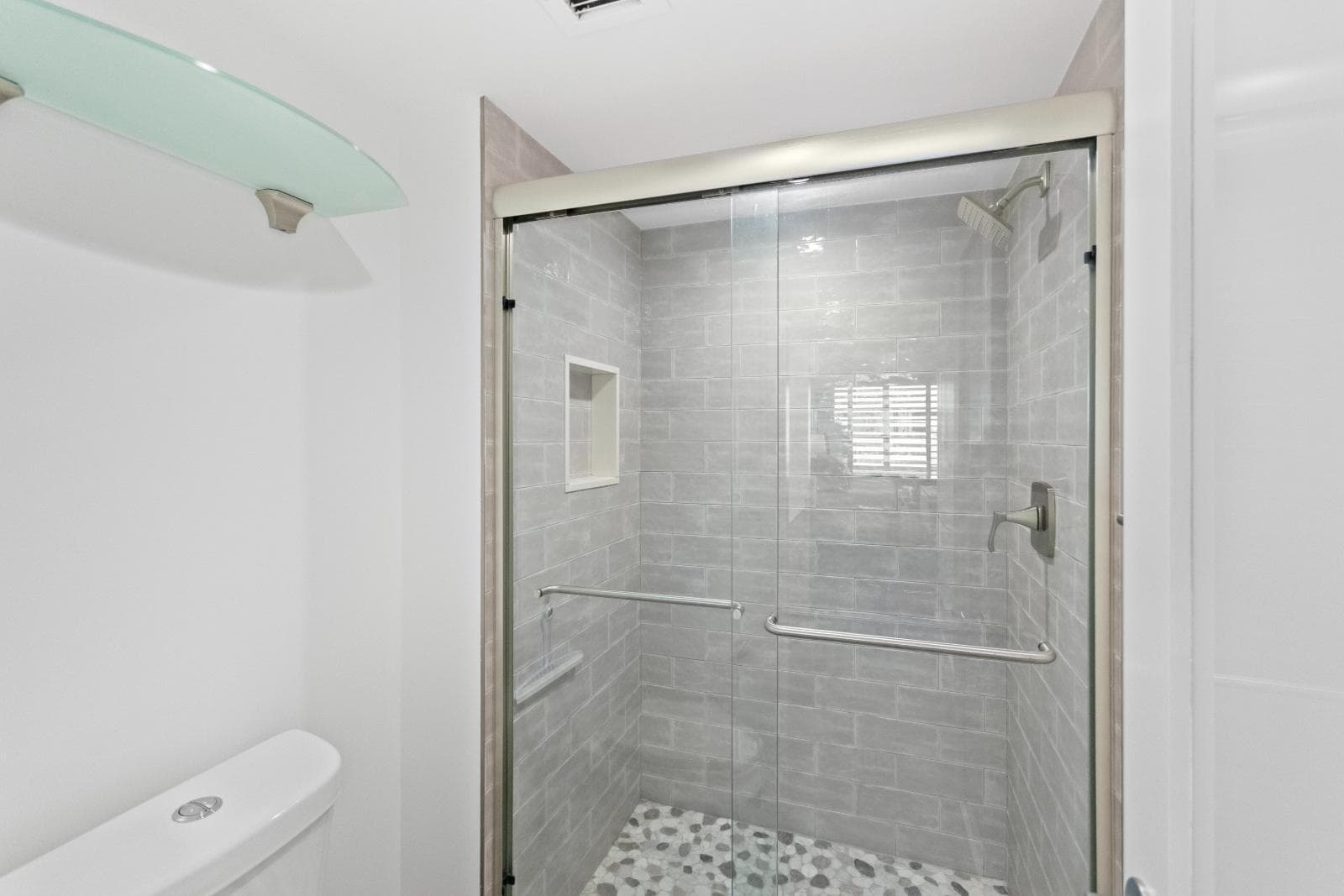 130 Lakeshore Drive 222, North Palm Beach, FL 33408 — photo 15 of 32