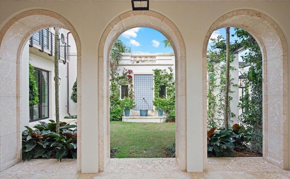 1260 N Lake Way, Palm Beach, FL 33480 — photo 9 of 80