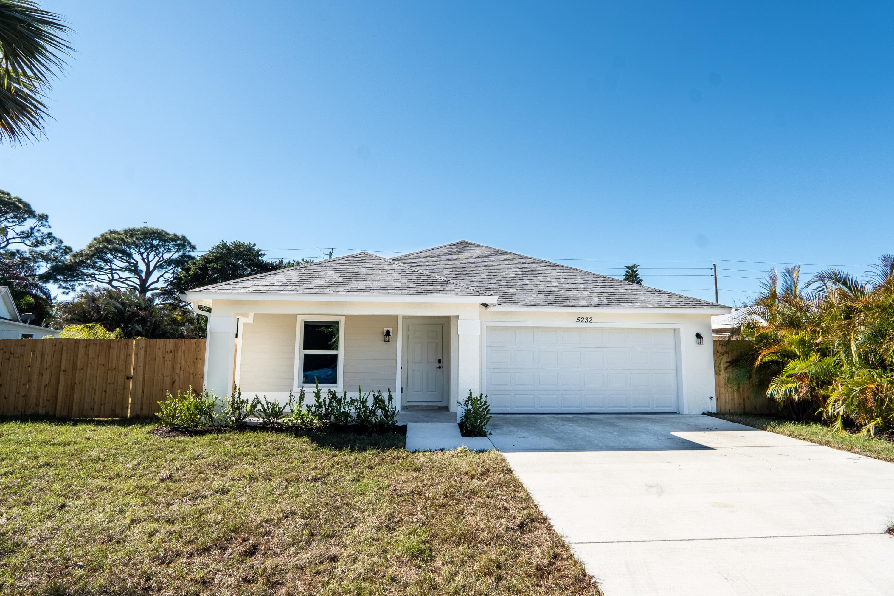 5232 SE 55th Terrace, Stuart, FL 34997 — photo 2 of 33