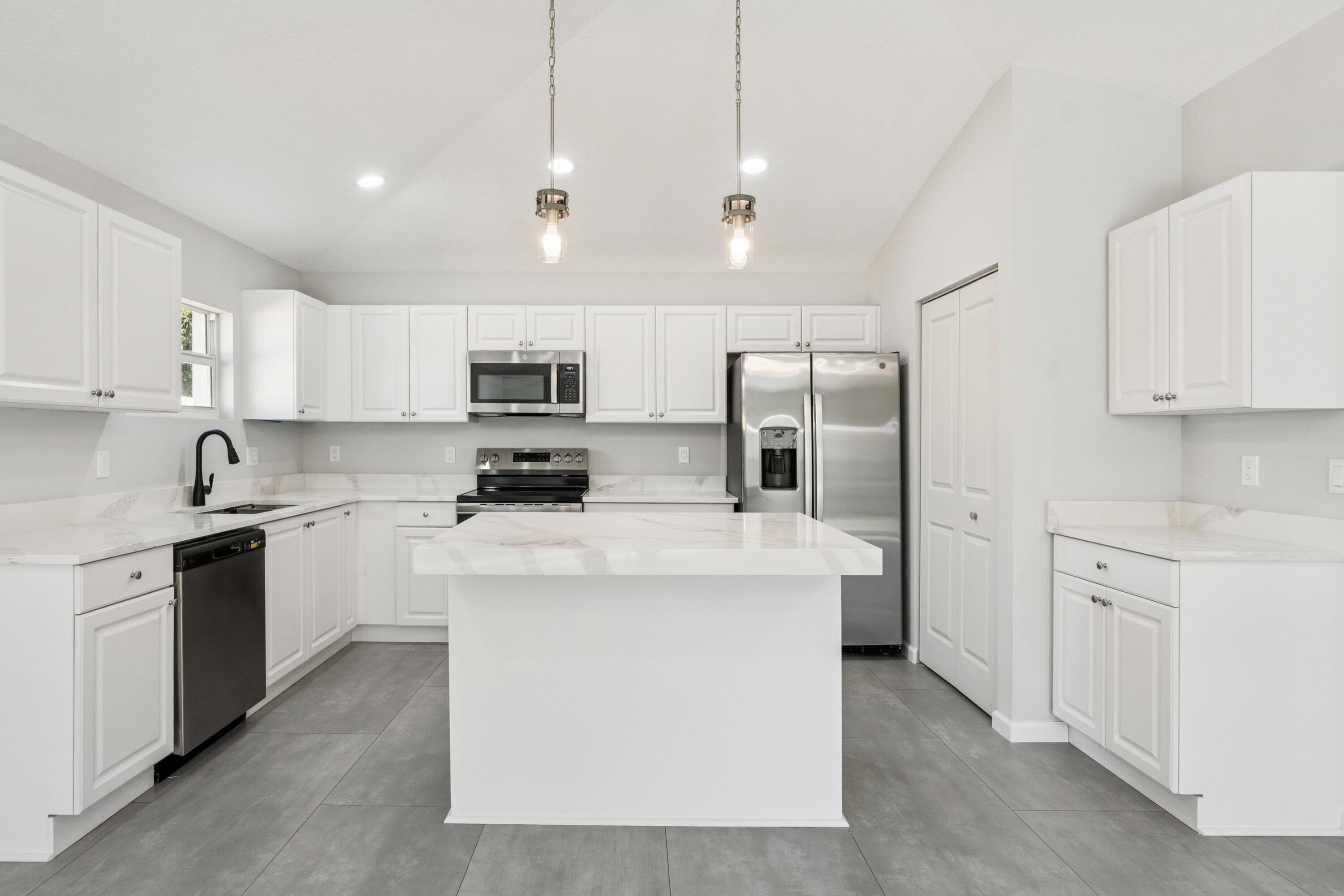 5232 SE 55th Terrace, Stuart, FL 34997 — photo 4 of 33