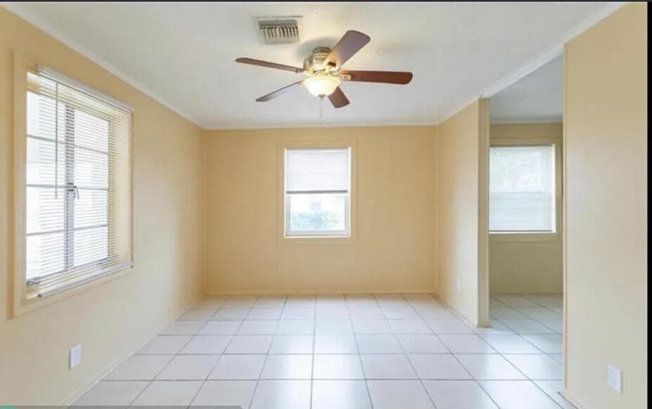 808 W 4th Street W, Riviera Beach, FL 33404 — photo 8 of 11