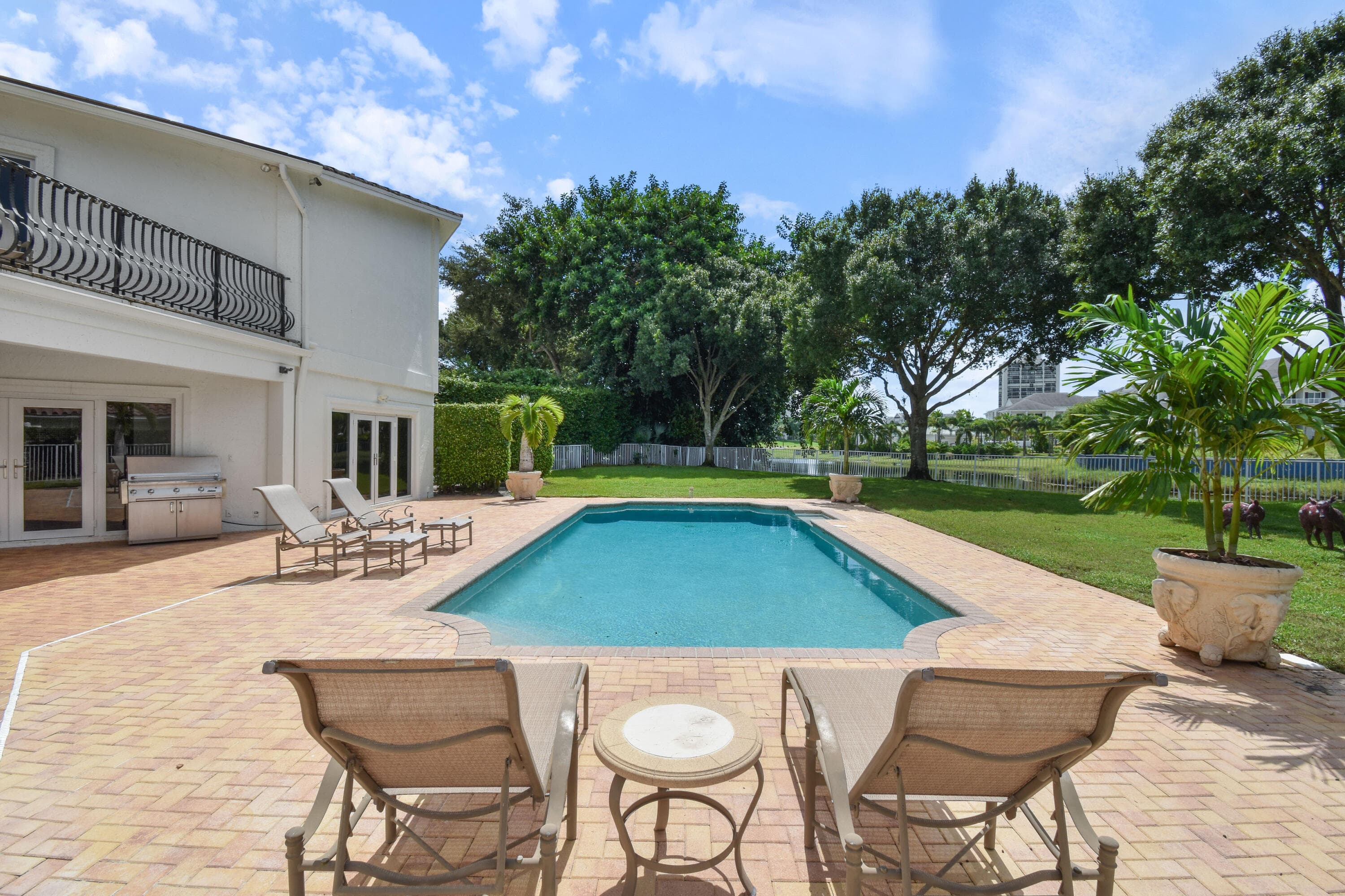 2801 Embassy Drive, West Palm Beach, FL 33401 — photo 32 of 65