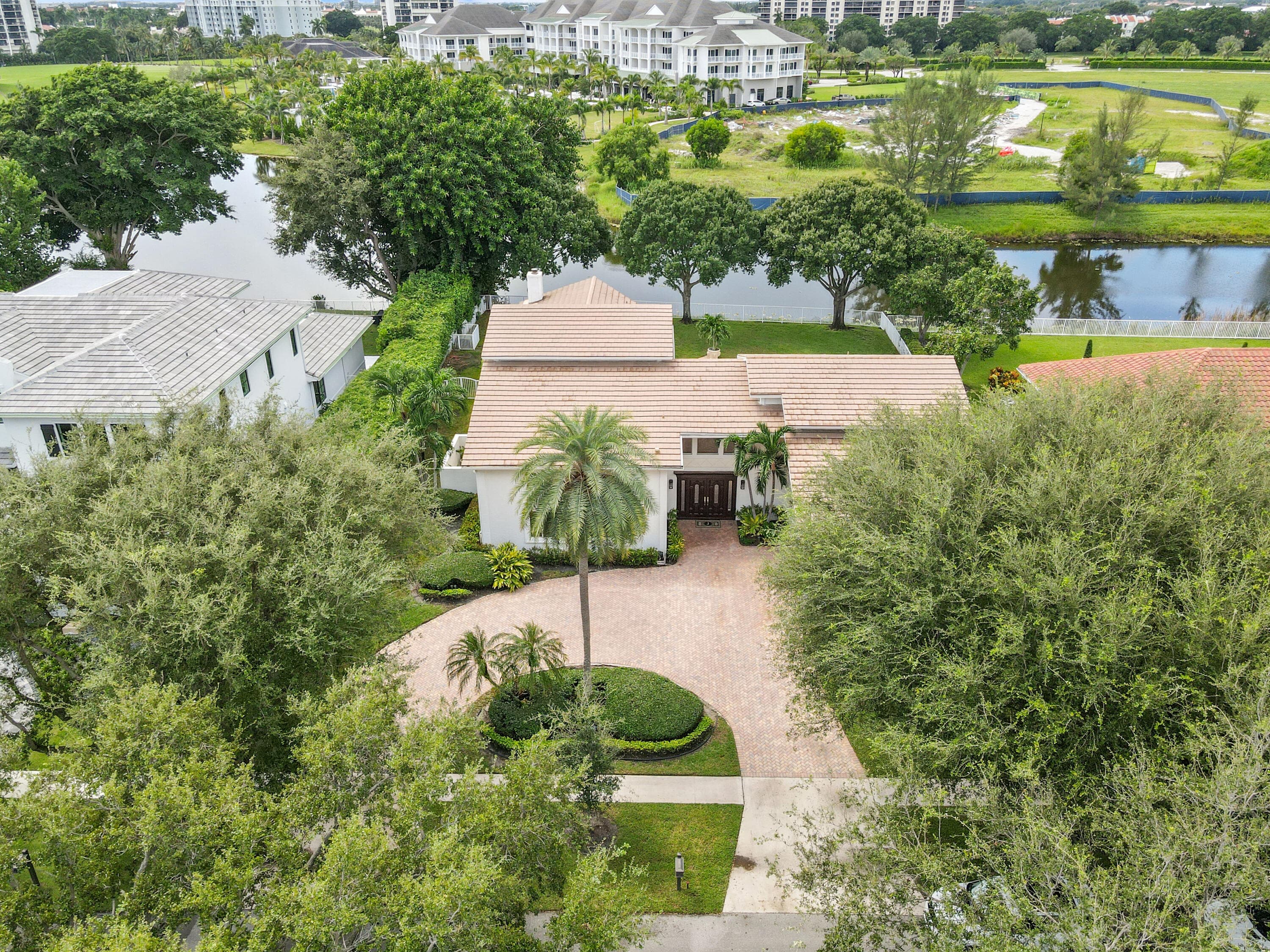2801 Embassy Drive, West Palm Beach, FL 33401 — photo 37 of 65