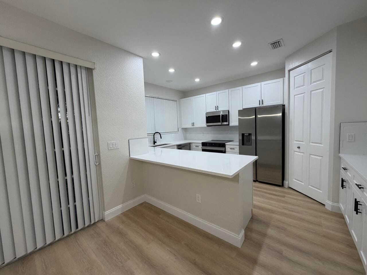 6268 S Military Trail 103, Lake Worth, FL 33463 — photo 7 of 39