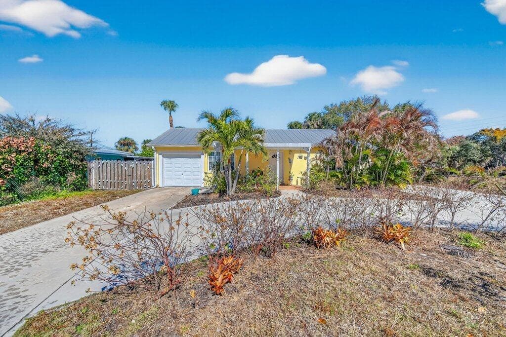 2427 NE Center Street, Jensen Beach, FL 34957 — photo 6 of 32