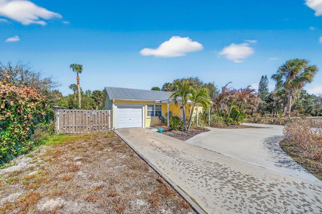 2427 NE Center Street, Jensen Beach, FL 34957 — photo 5 of 32