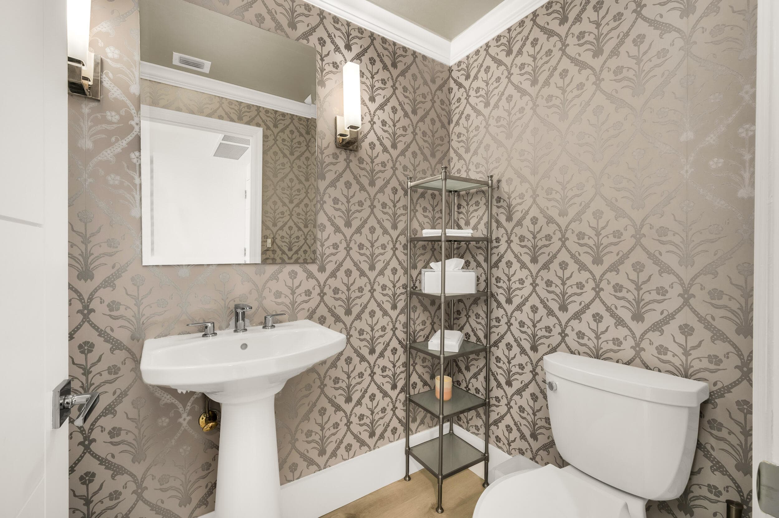 300 SE 5th Avenue 6110, Boca Raton, FL 33432 — photo 38 of 96