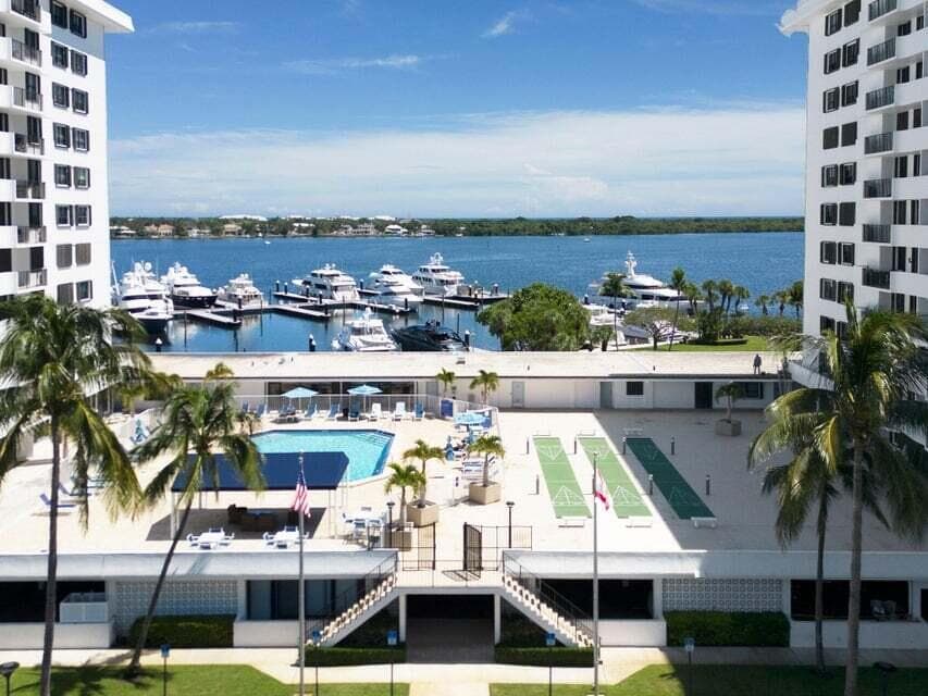 1200 Marine Way 202, North Palm Beach, FL 33408 — photo 4 of 43