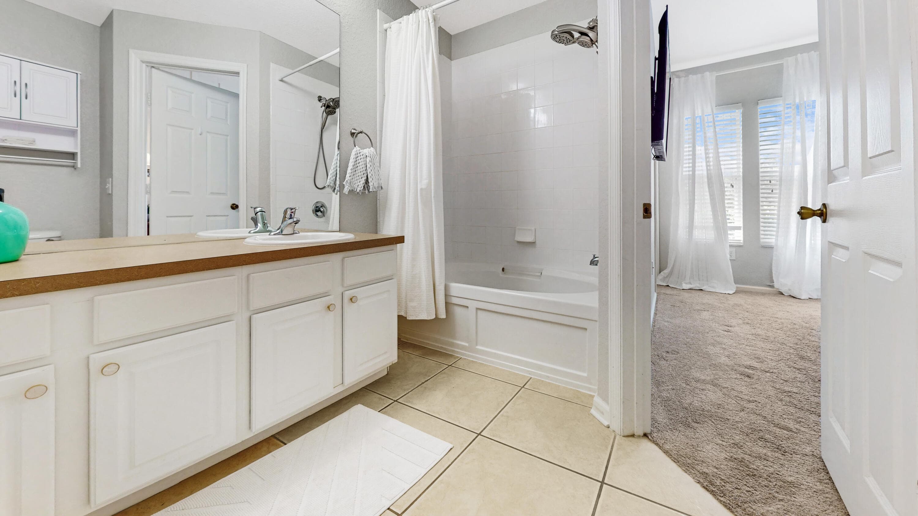 Townhouse in Kissimmee — photo 28 of 34