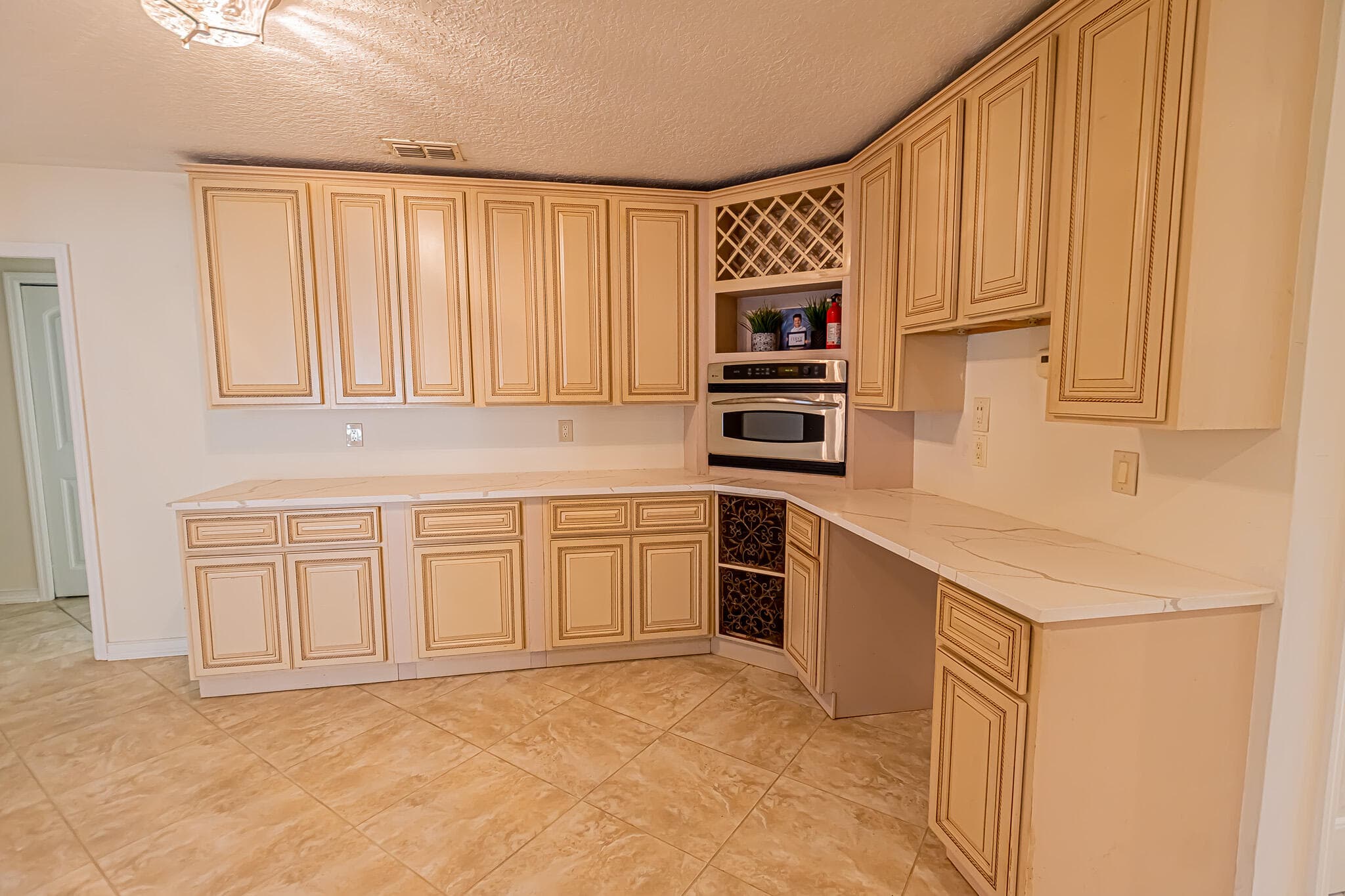 471 SE Lamon Lane, Port St. Lucie, FL 34983 — photo 6 of 32