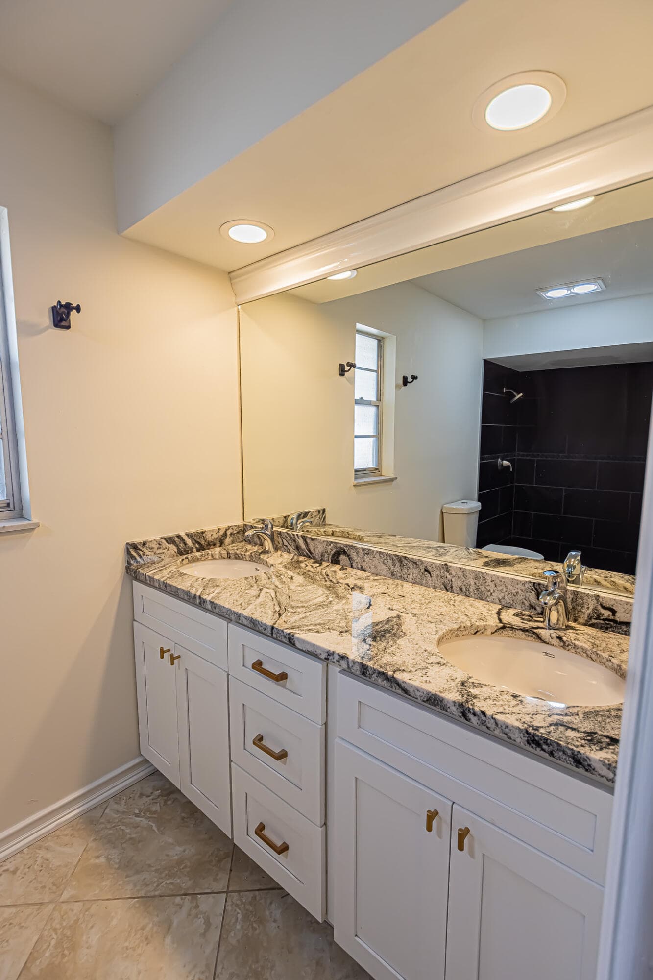 471 SE Lamon Lane, Port St. Lucie, FL 34983 — photo 15 of 32