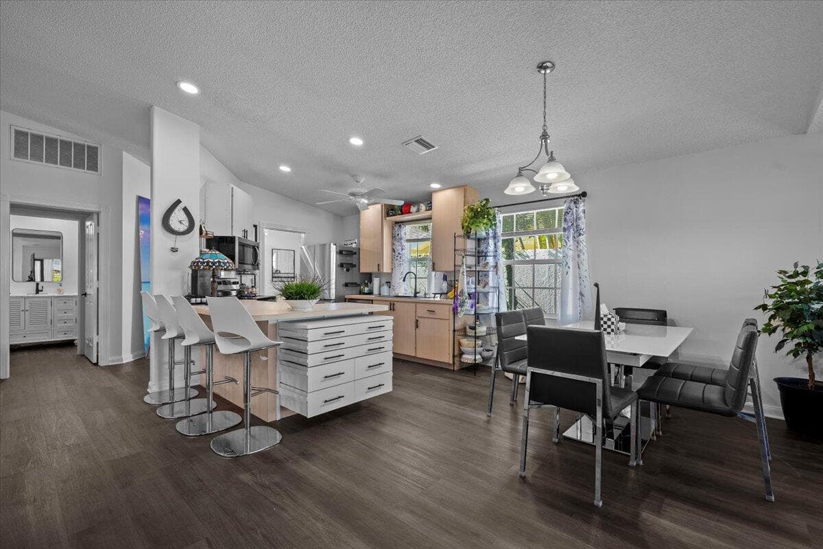 205 Brier Circle, Jupiter, FL 33458 — photo 10 of 41
