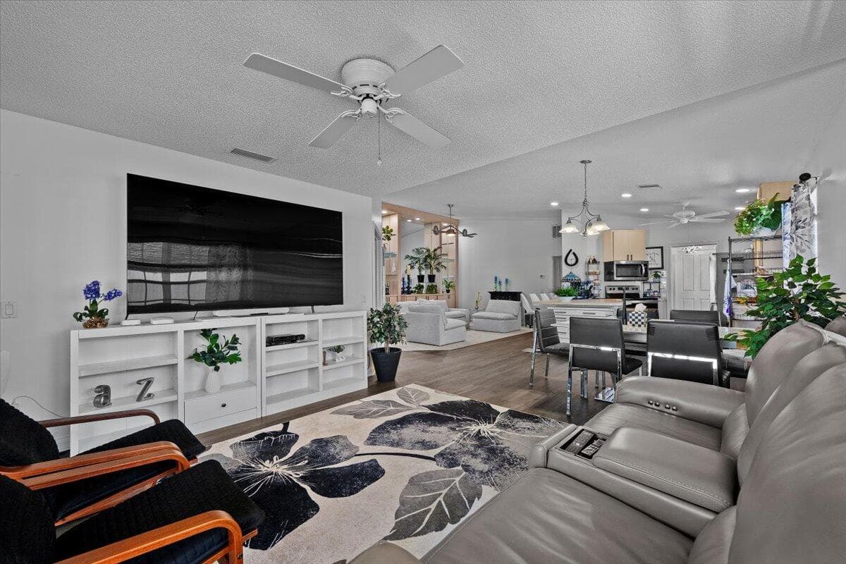 205 Brier Circle, Jupiter, FL 33458 — photo 17 of 41