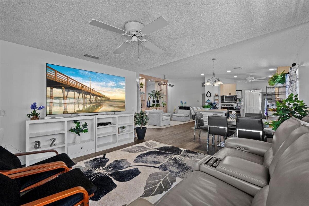 205 Brier Circle, Jupiter, FL 33458 — photo 18 of 41