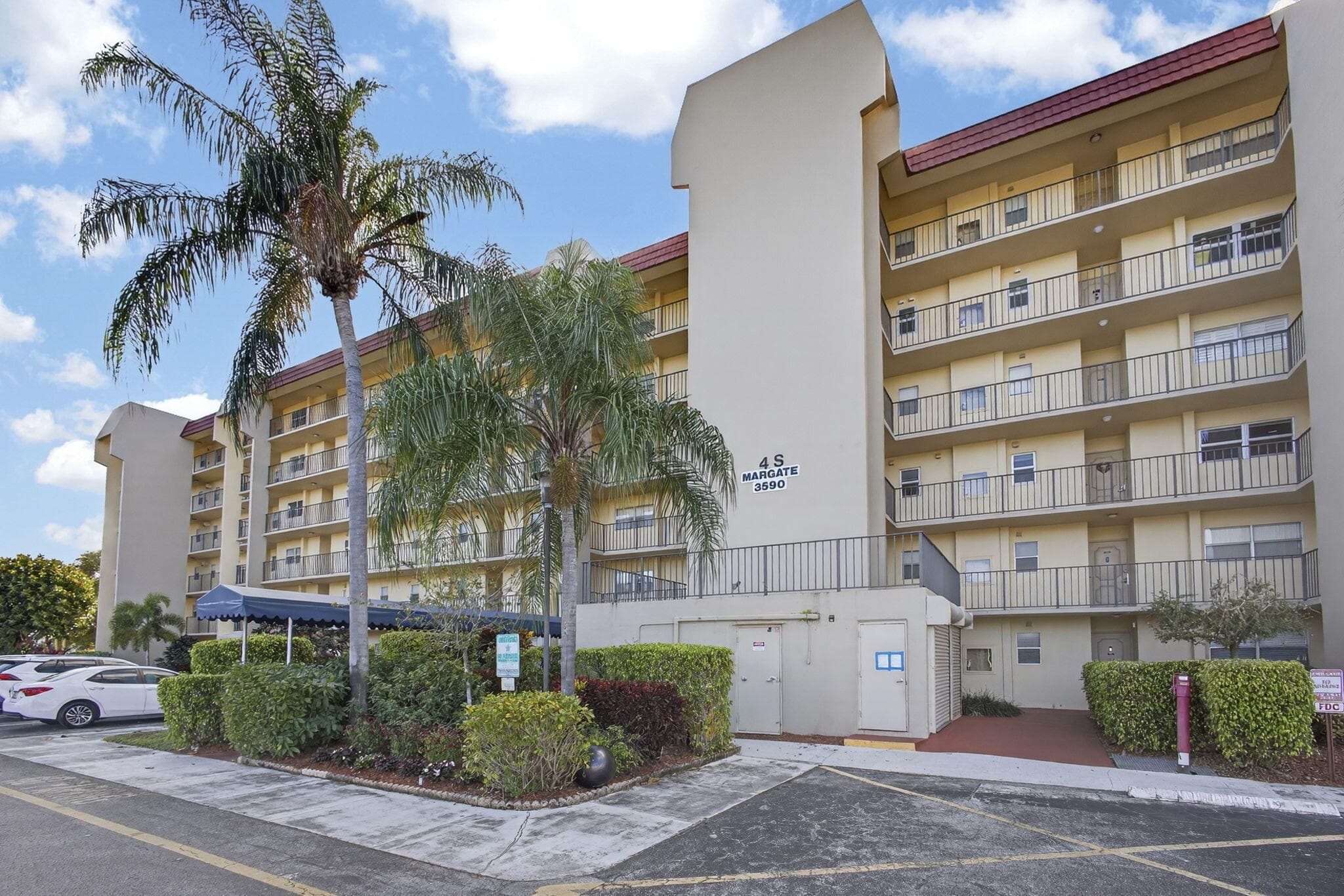 3590 Via Poinciana 202, Lake Worth, FL 33467 — photo 2 of 65