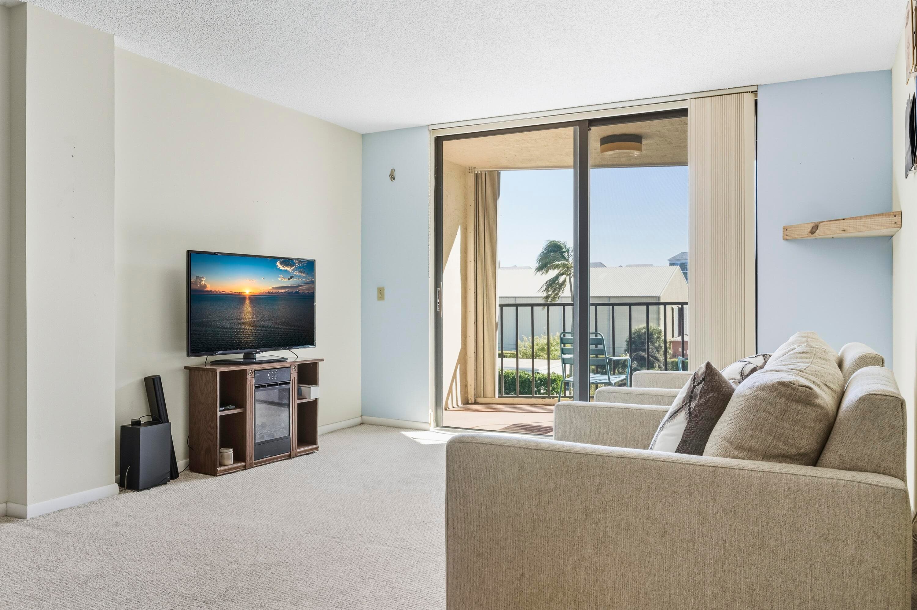890 N Federal Highway 406, Lantana, FL 33462 — photo 12 of 63