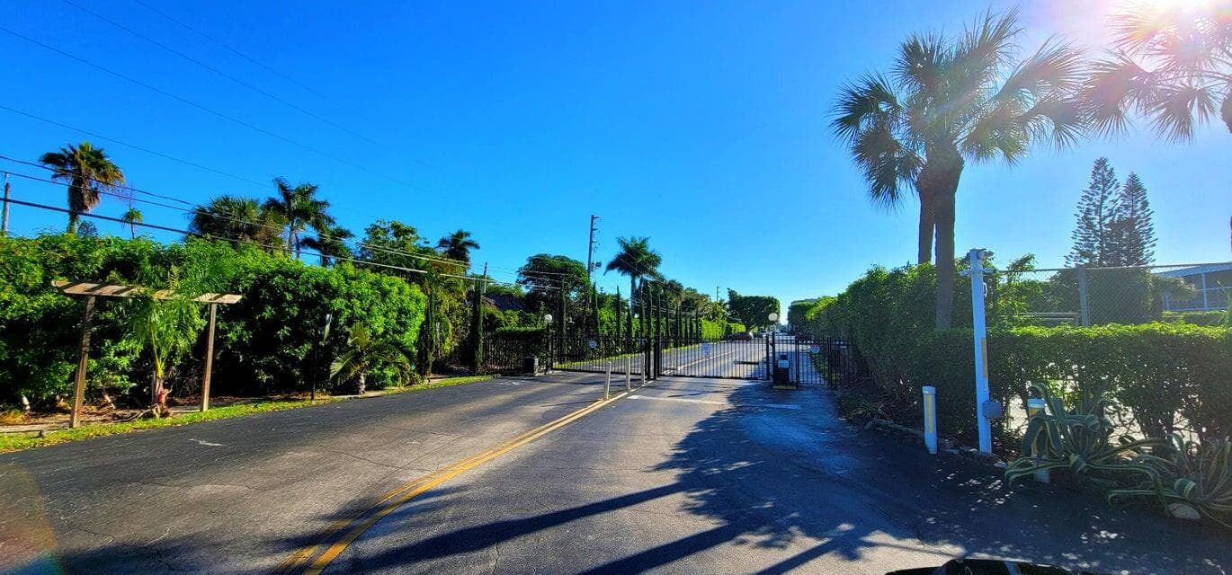 890 N Federal Highway 406, Lantana, FL 33462 — photo 53 of 63