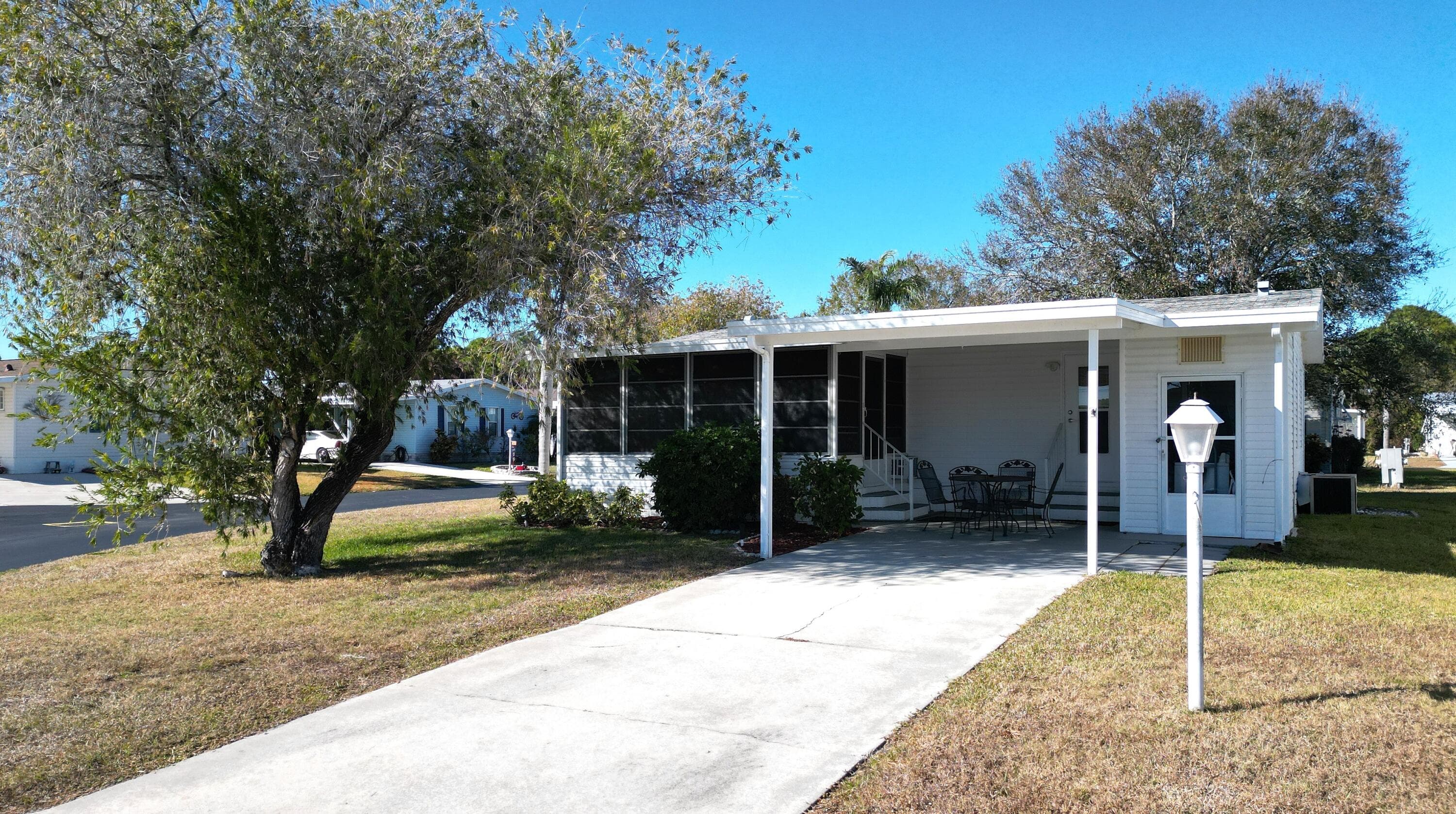 334 Seahorse Terrace, Fort Pierce, FL 34982 — photo 19 of 40