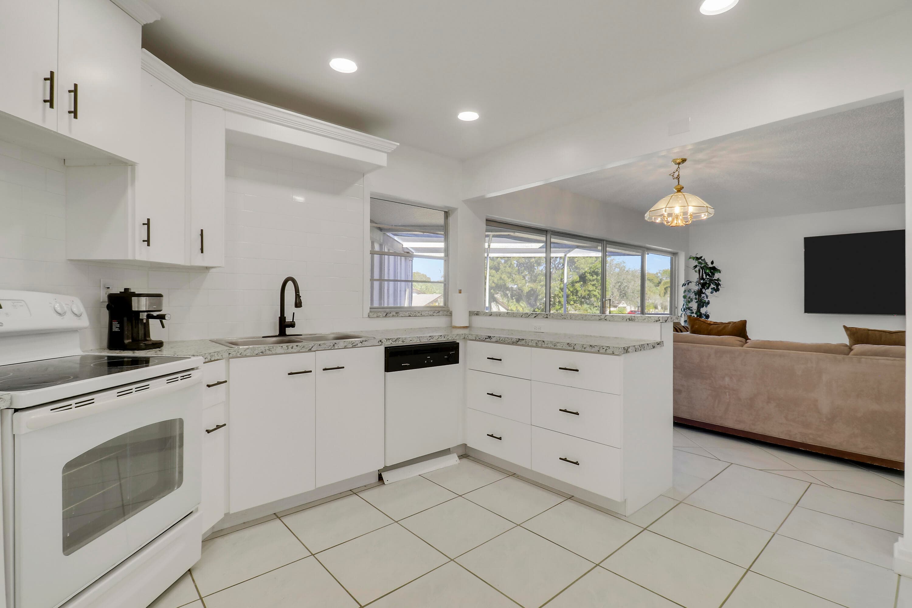 7 Greenway Village N 202, Royal Palm Beach, FL 33411 — photo 10 of 36
