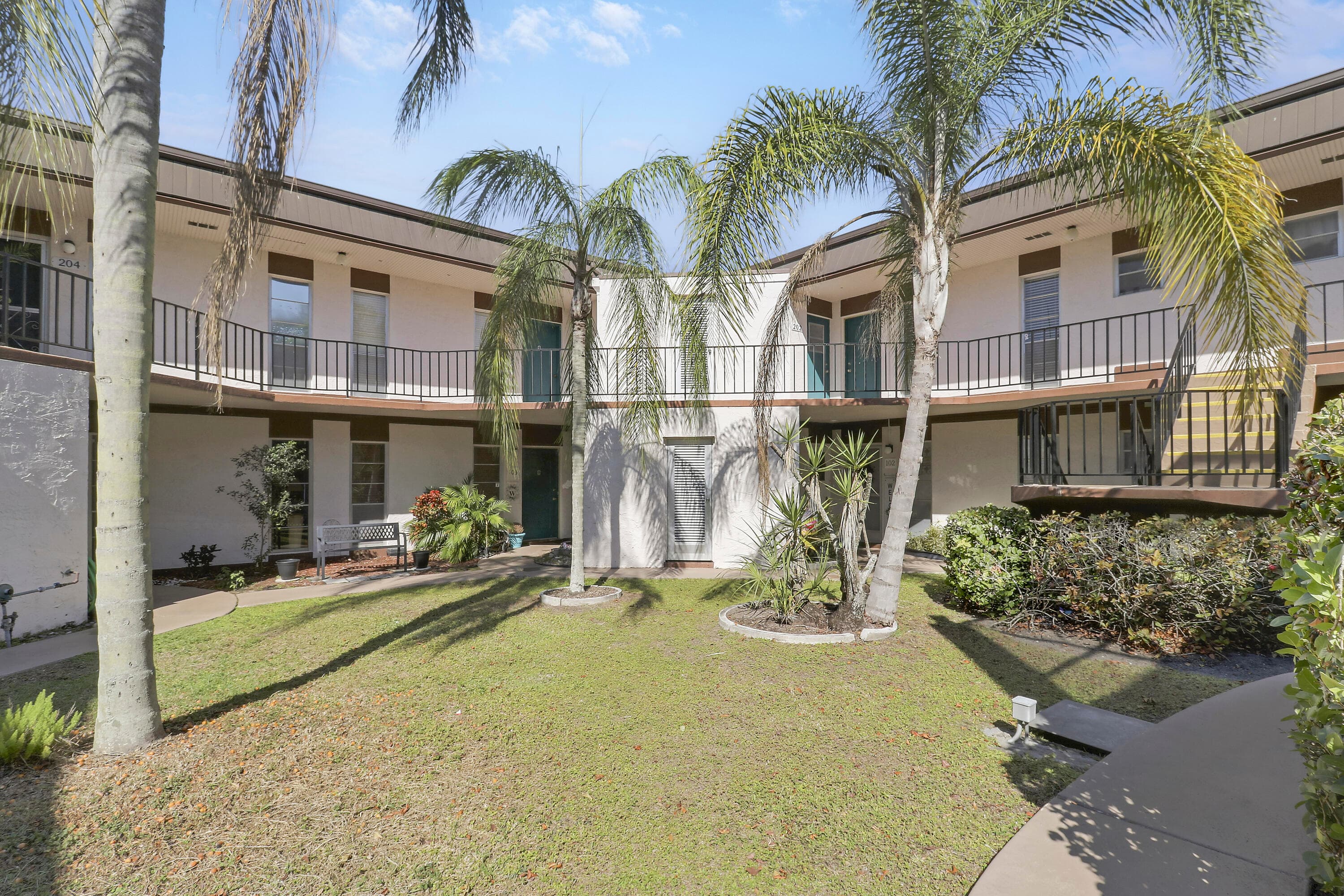 7 Greenway Village N 202, Royal Palm Beach, FL 33411 — photo 3 of 36