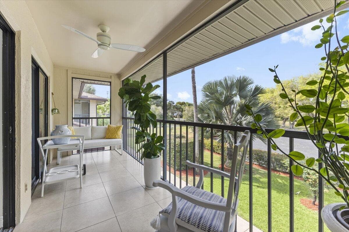 15492 Lakes Of Delray Boulevard 203, Delray Beach, FL 33484 — photo 4 of 31