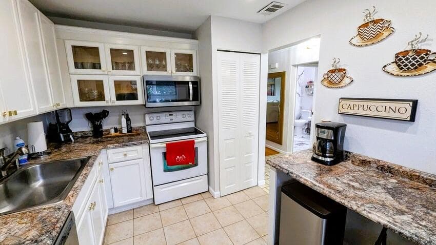 21362 Juego Circle 33f, Boca Raton, FL 33433 — photo 5 of 41