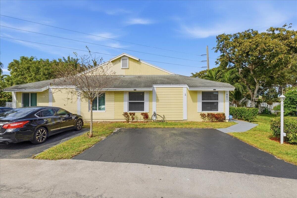 901 SW 111th Way, Davie, FL 33324 — photo 6 of 45