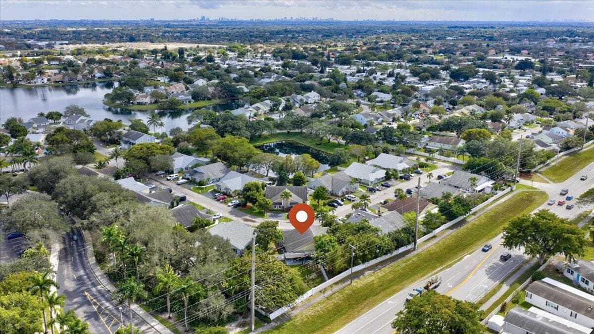 901 SW 111th Way, Davie, FL 33324 — photo 38 of 45