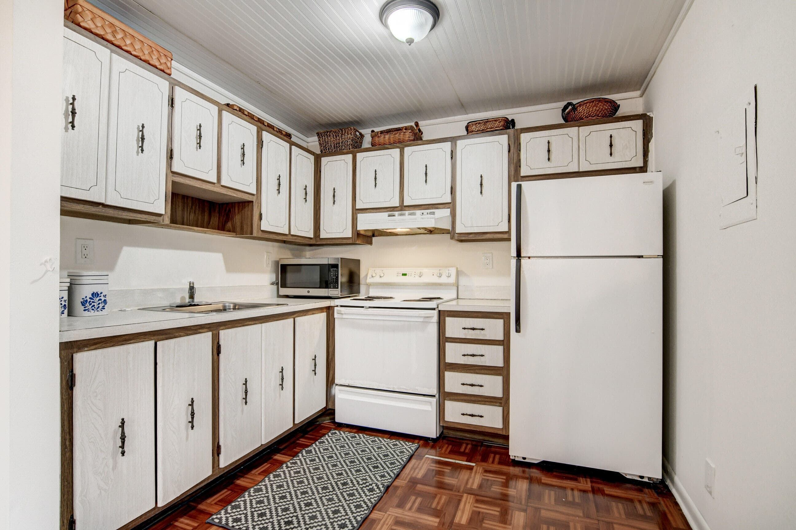 42 Burgundy A, Delray Beach, FL 33484 — photo 7 of 16
