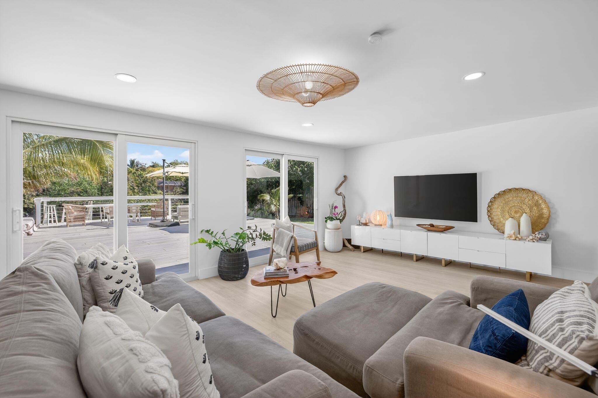 876 NW 6th Avenue, Boca Raton, FL 33432 — photo 15 of 90