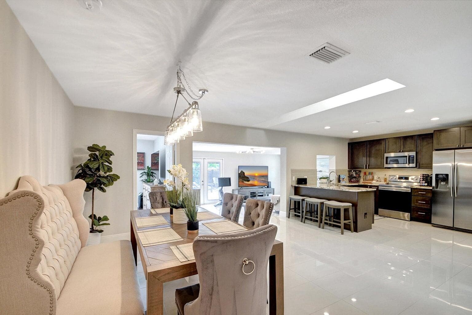 702 Grove Street, Lake Worth Beach, FL 33461 — photo 5 of 31