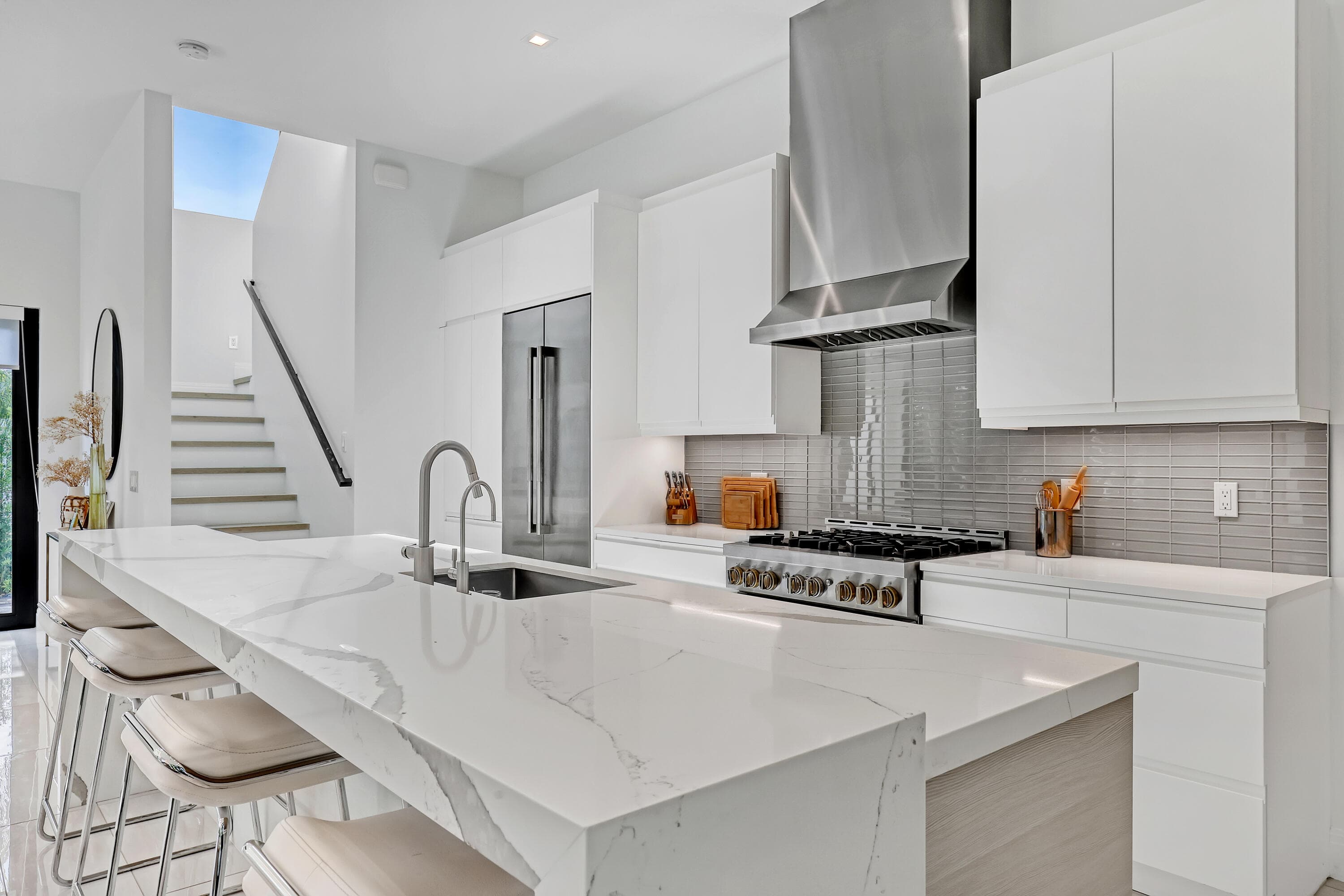 703 NE 5th Street, Delray Beach, FL 33483 — photo 12 of 37