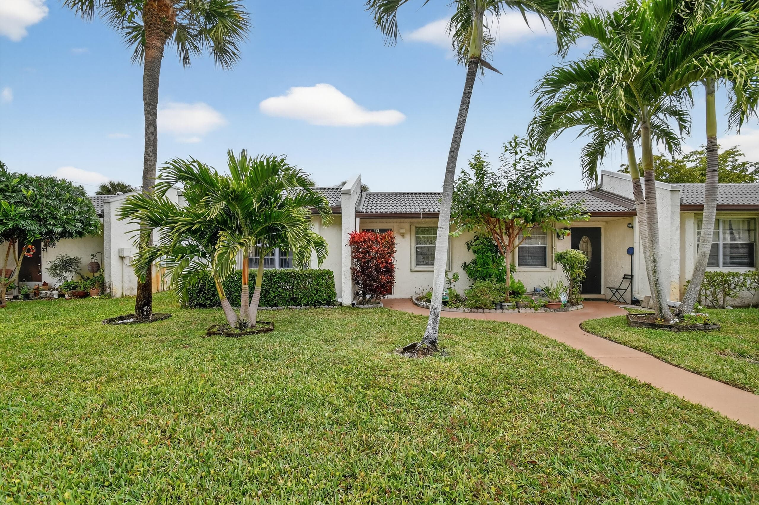 113 Lake Olive Drive 113, West Palm Beach, FL 33411 — photo 1 of 23