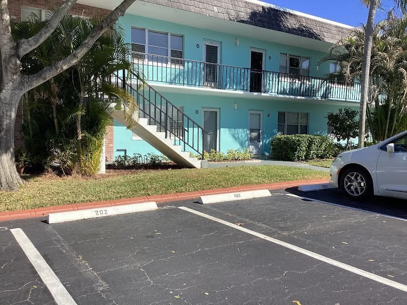 1200 Colonnades Drive 202, Fort Pierce, FL 34949 — photo 25 of 27