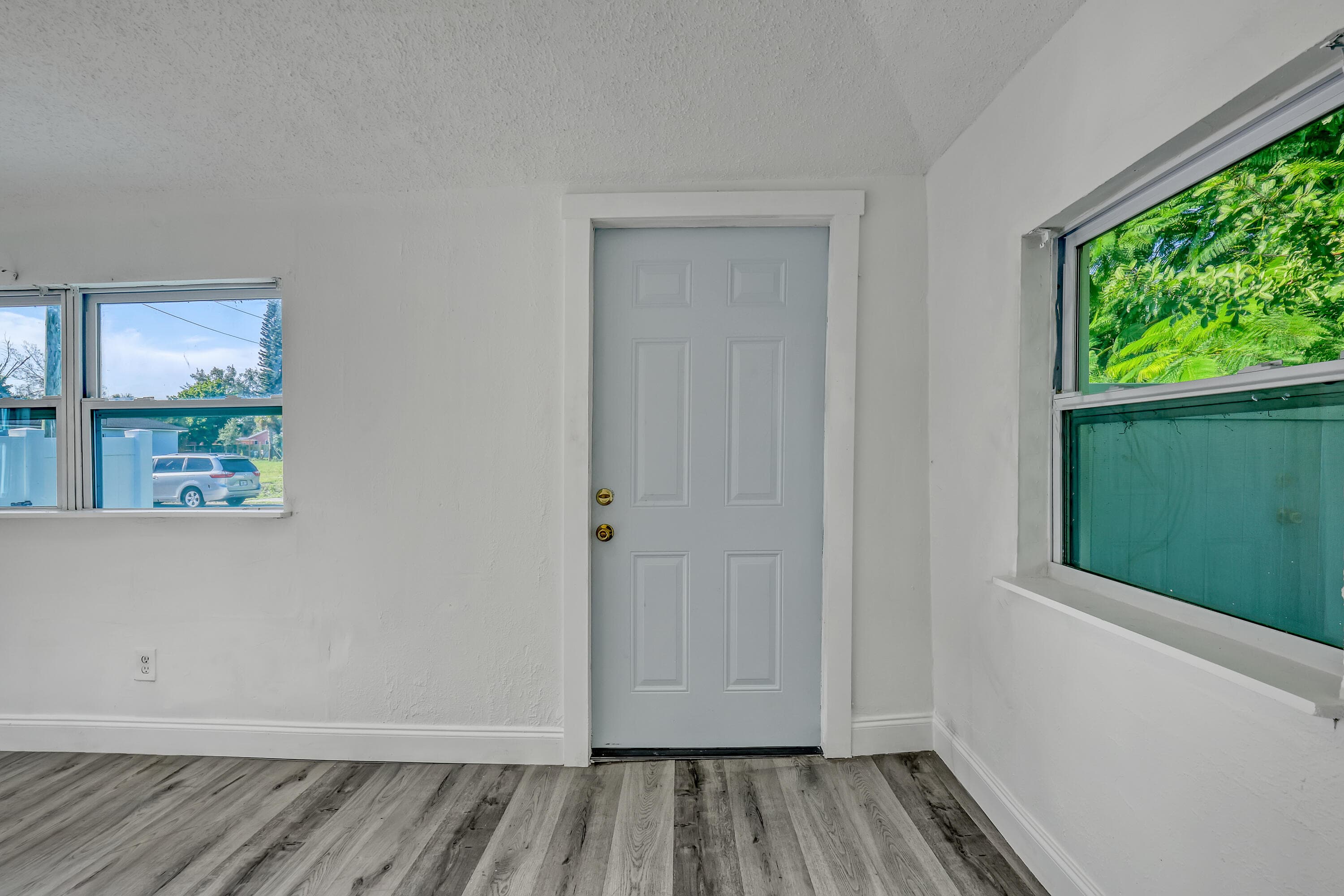 180 W 15th Street, Riviera Beach, FL 33404 — photo 6 of 45