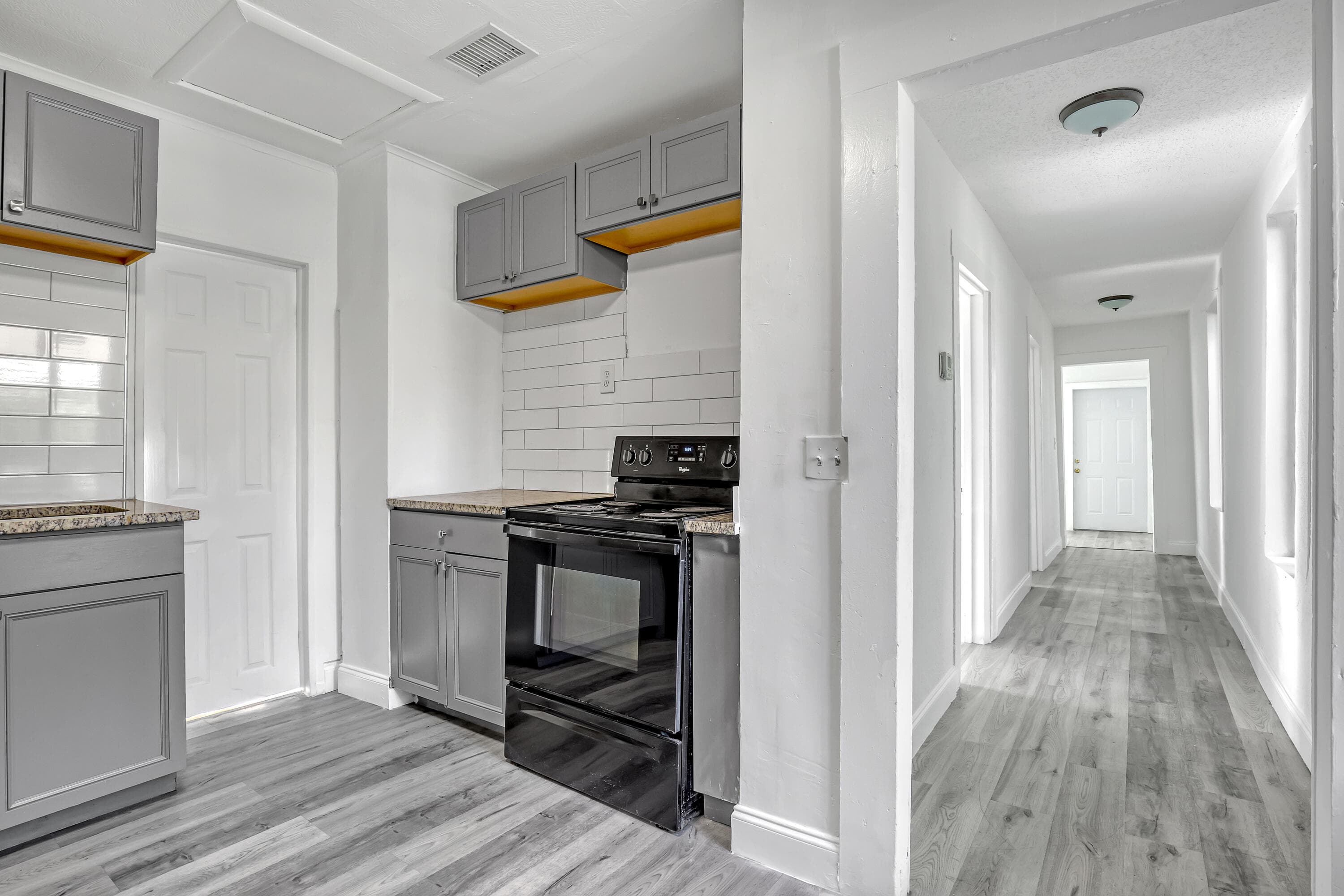 180 W 15th Street, Riviera Beach, FL 33404 — photo 11 of 45