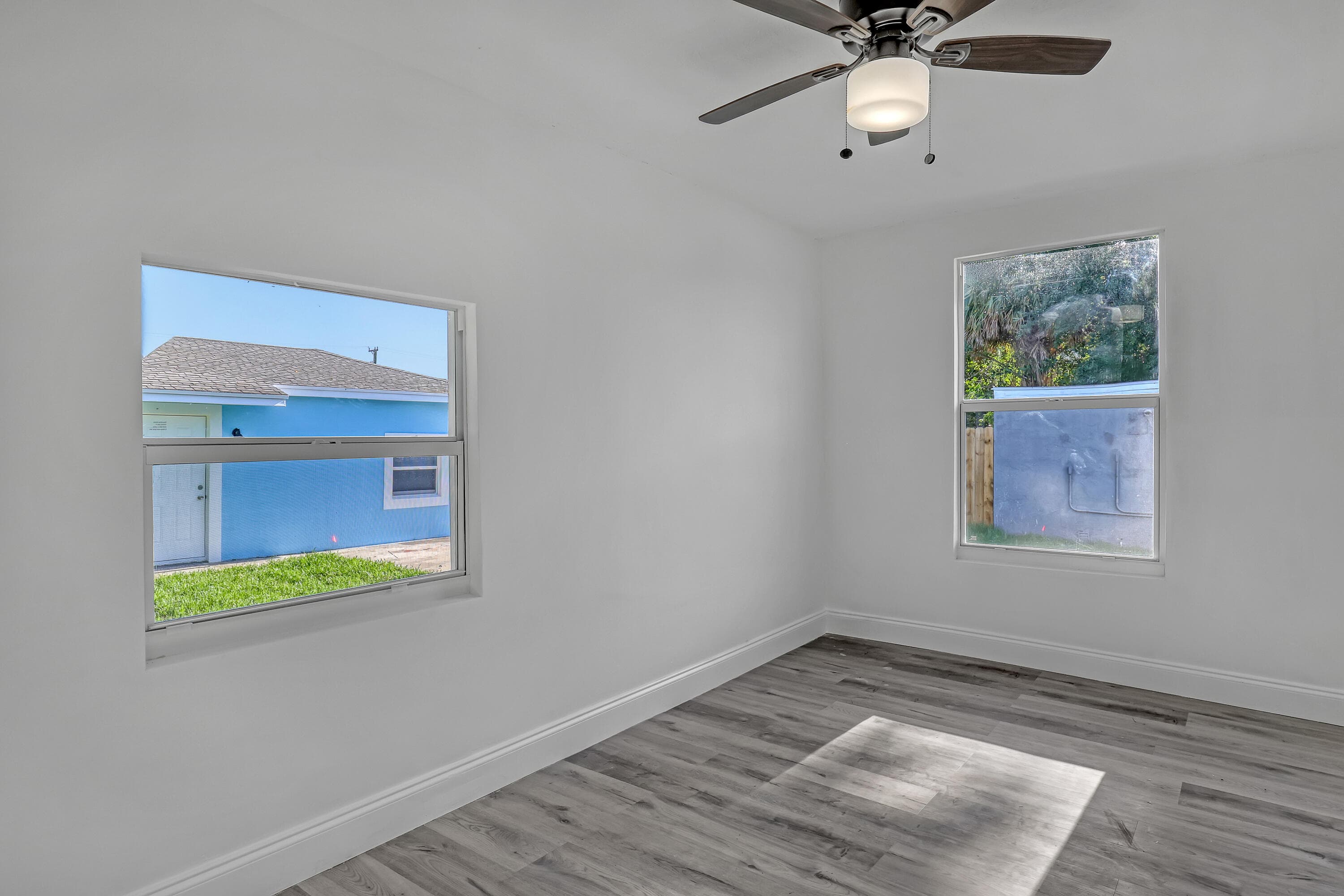 180 W 15th Street, Riviera Beach, FL 33404 — photo 16 of 45