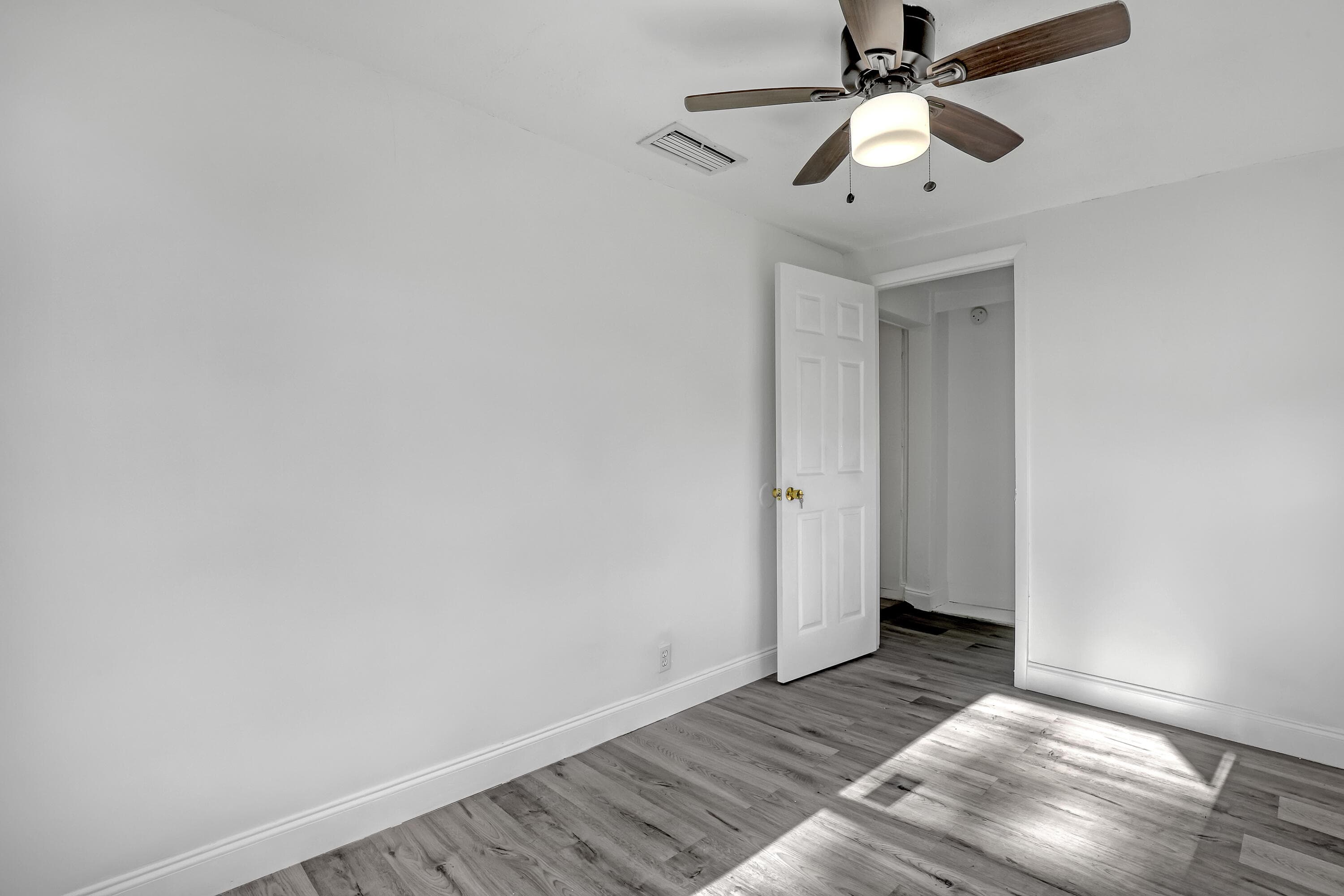 180 W 15th Street, Riviera Beach, FL 33404 — photo 17 of 45