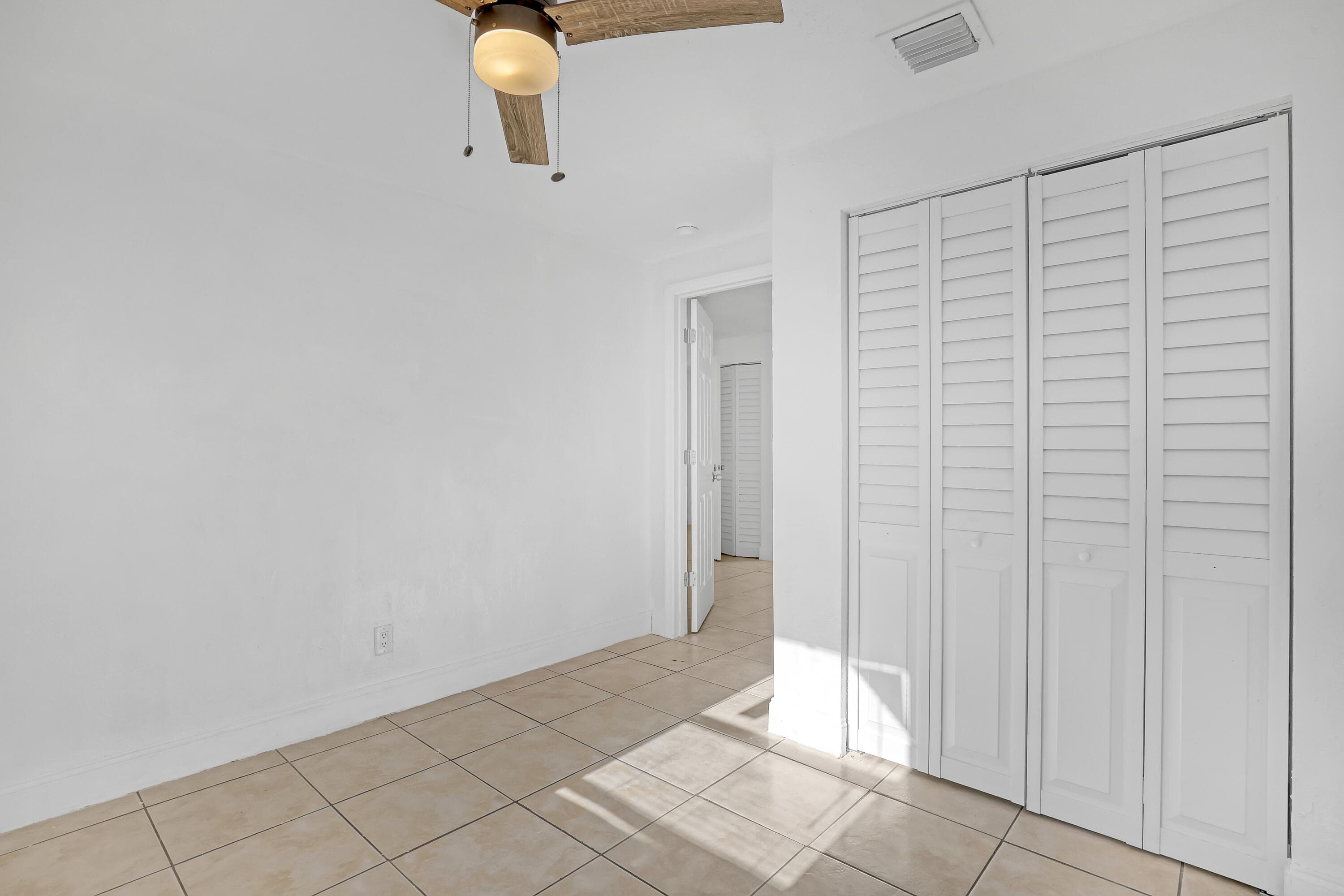 180 W 15th Street, Riviera Beach, FL 33404 — photo 35 of 45